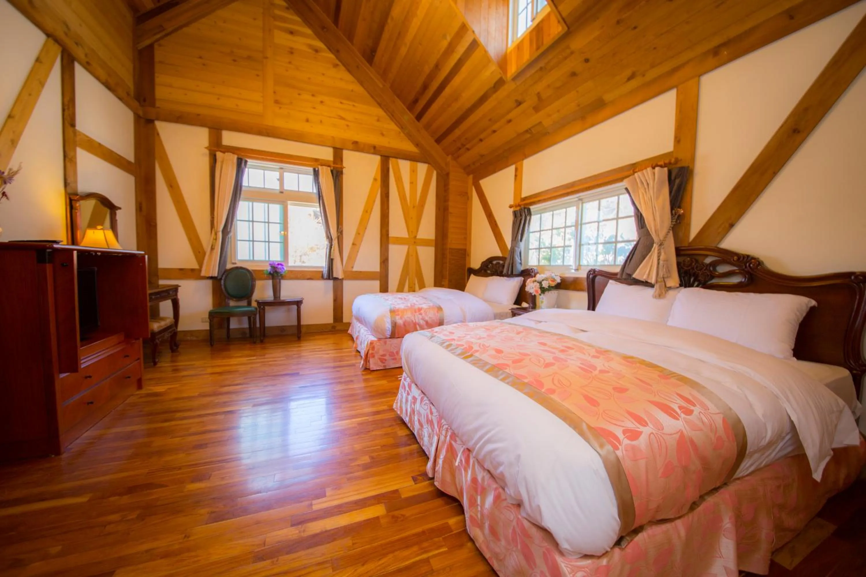 Classic Quadruple Room in The Cotswolds Villa