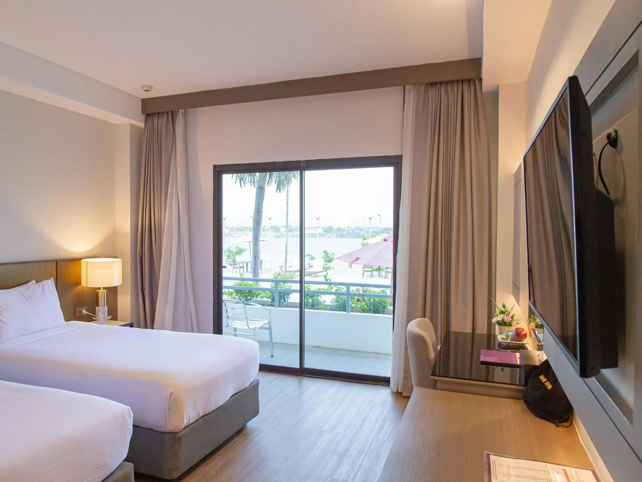 Twin Room with Pool View in Fortune River View Hotel Nakhon Phanom