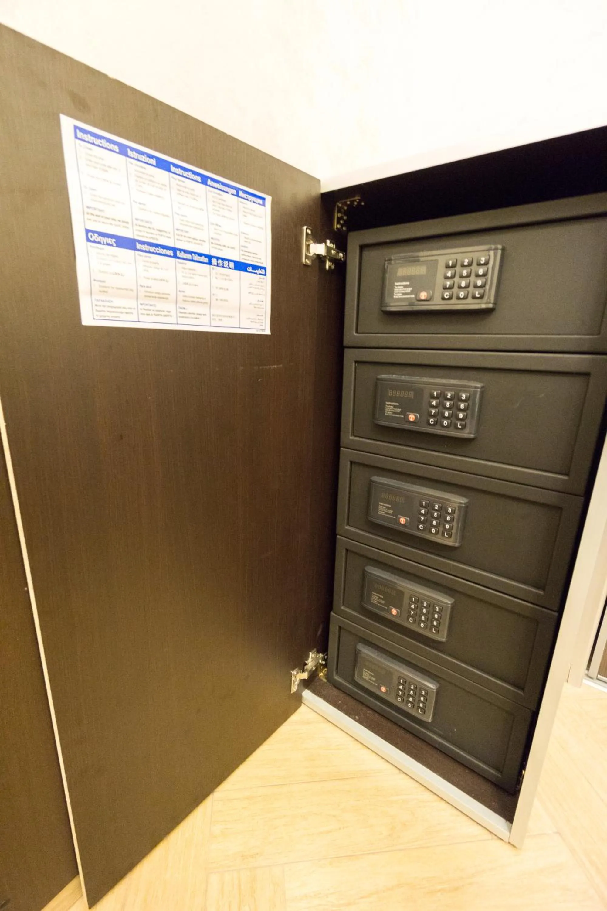 Bed in -5 Bed Mixed Dormitory Room in Funny Palace Hostel