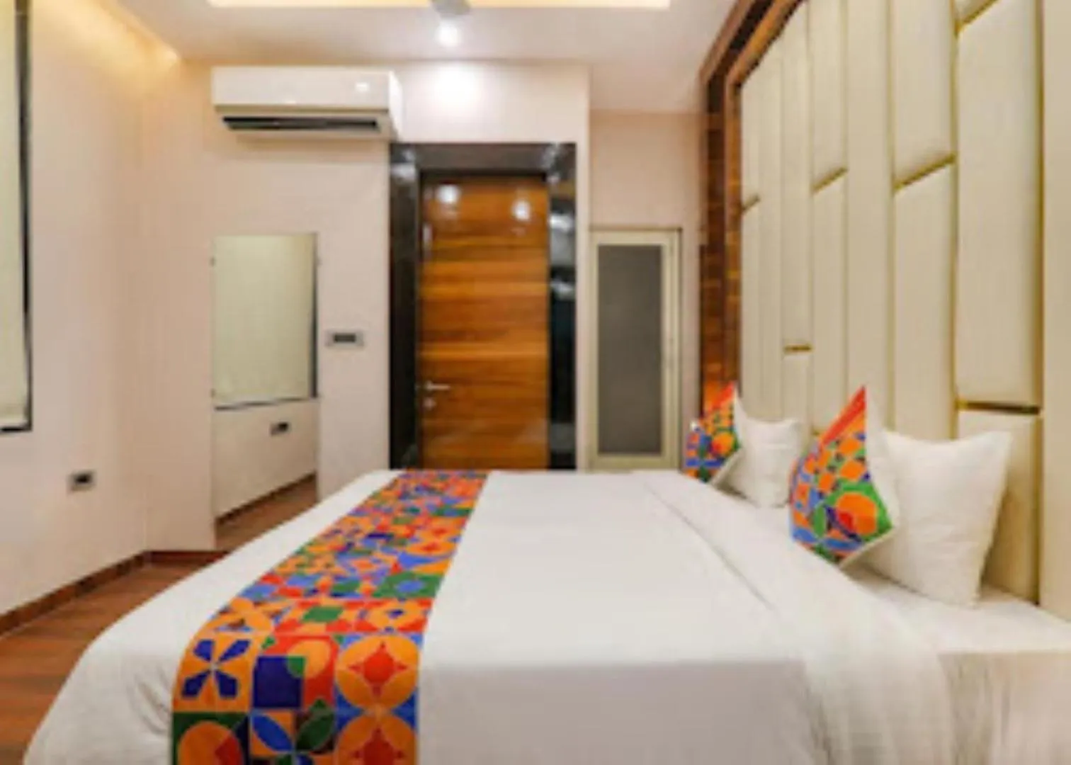 Suite in Shree Dev Villa Hotel Kanpur