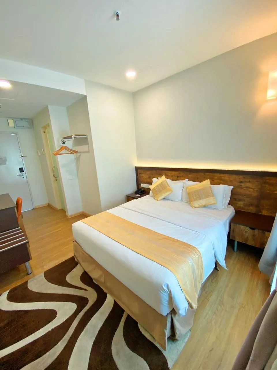 Deluxe Double Room in The Explorer Hotel