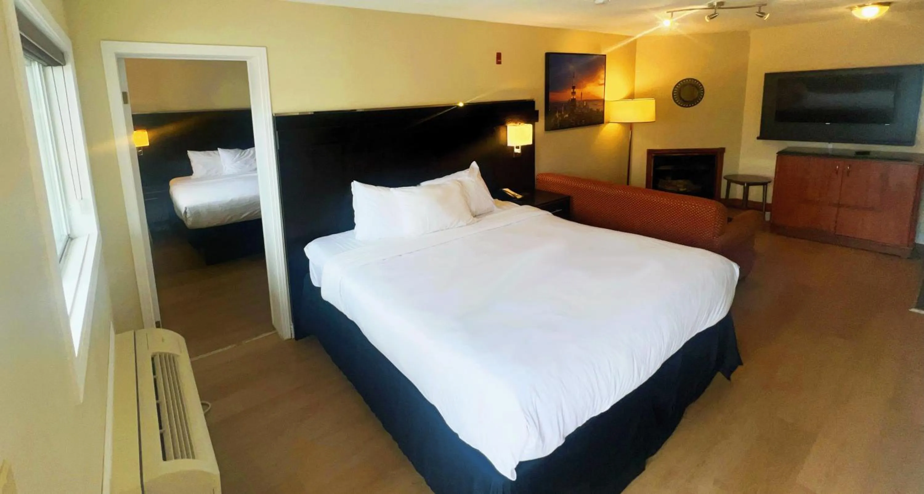 Deluxe Family Suite in Riviera Inn And Suites 1000 Islands