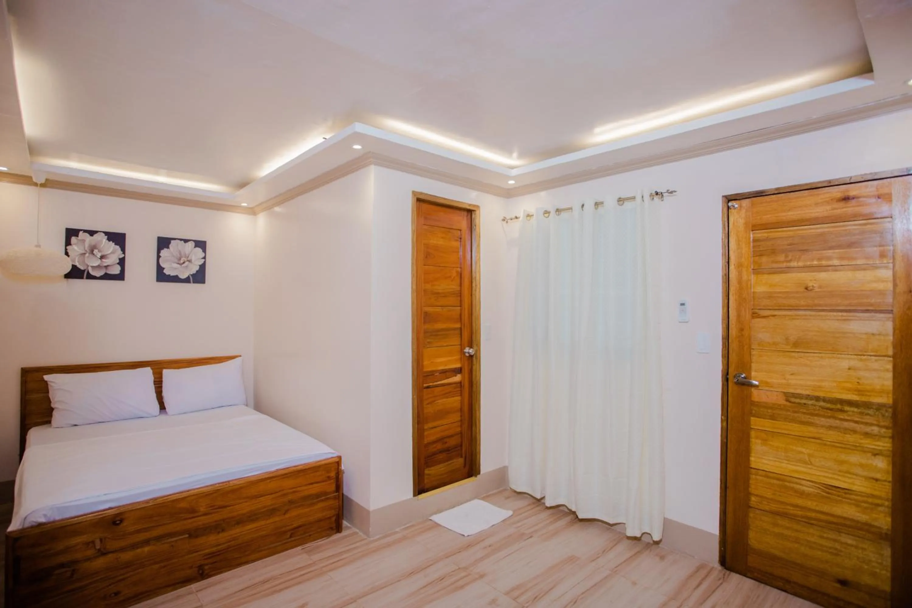 Queen Room in Durhan White Beach Resort powered by Cocotel