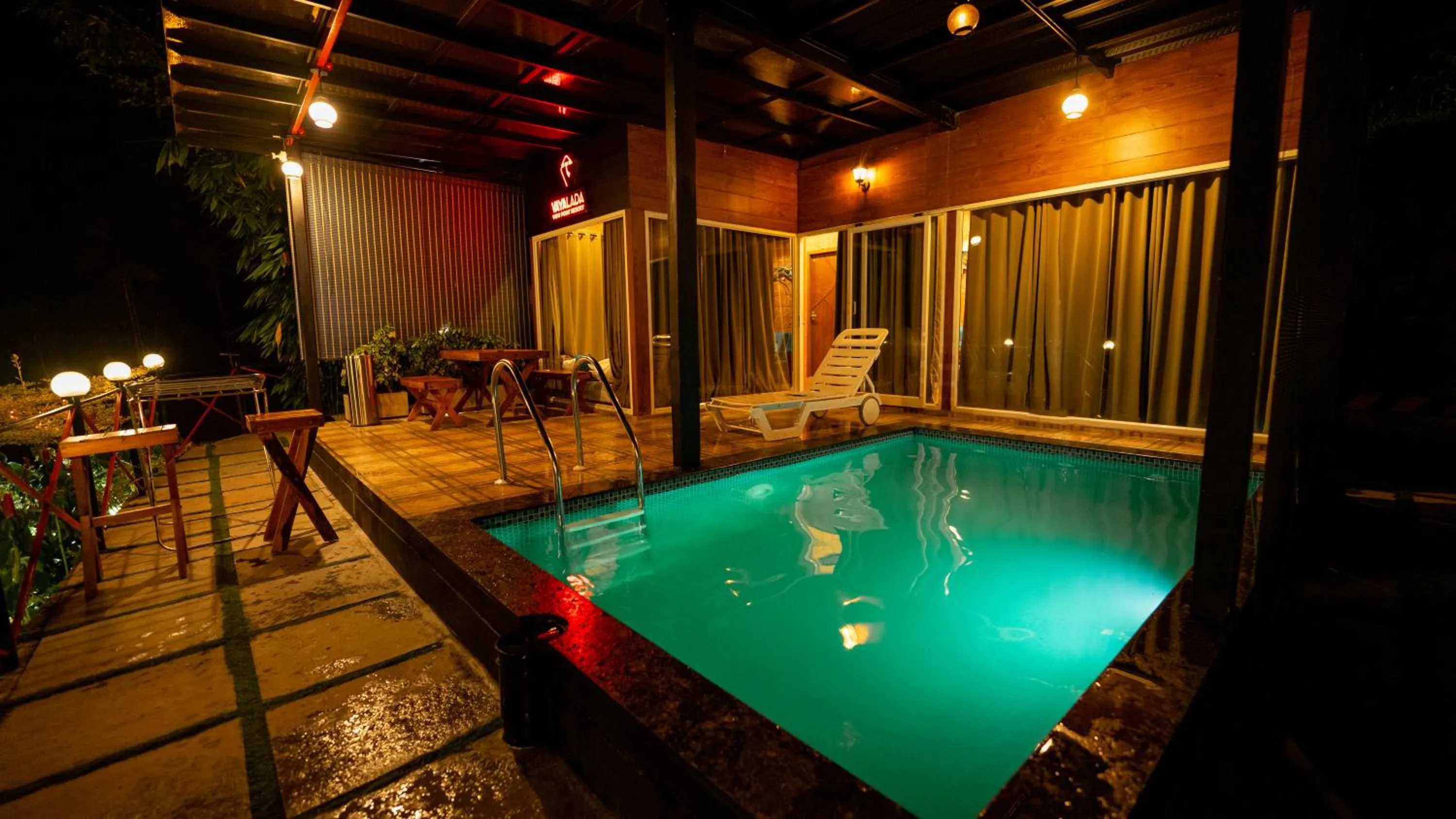 Villa with Private Pool in Vayalada View Point Resort