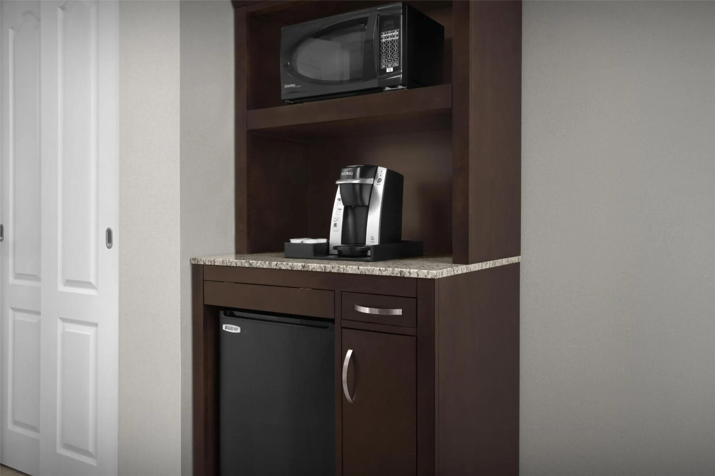 Queen Room with Two Queen Beds - Mobility and Hearing Access in Hilton Garden Inn Gallup