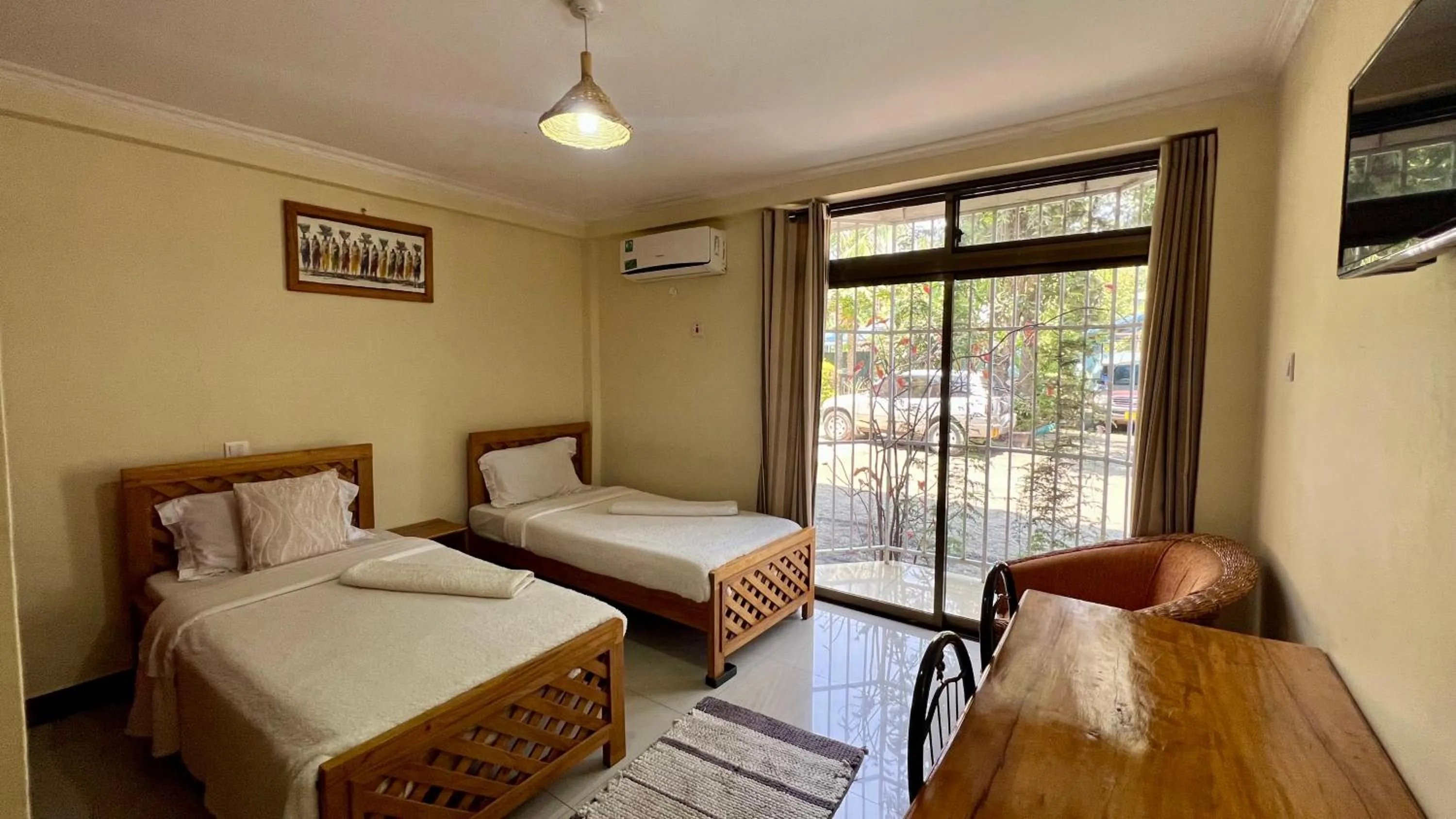 Standard Twin Room in Runako Hostel