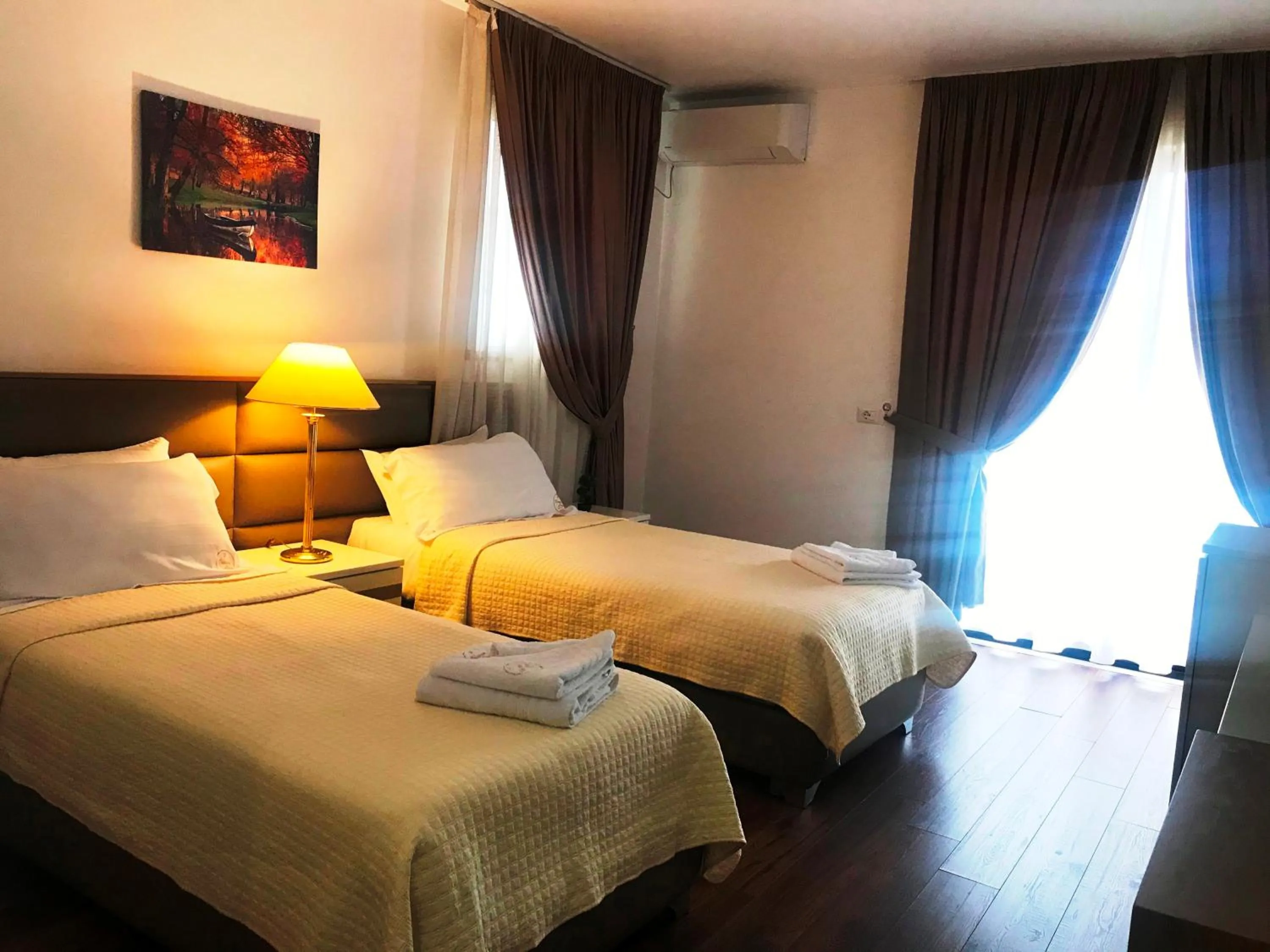 Twin Room with Pool View in Chateau Linza Resort