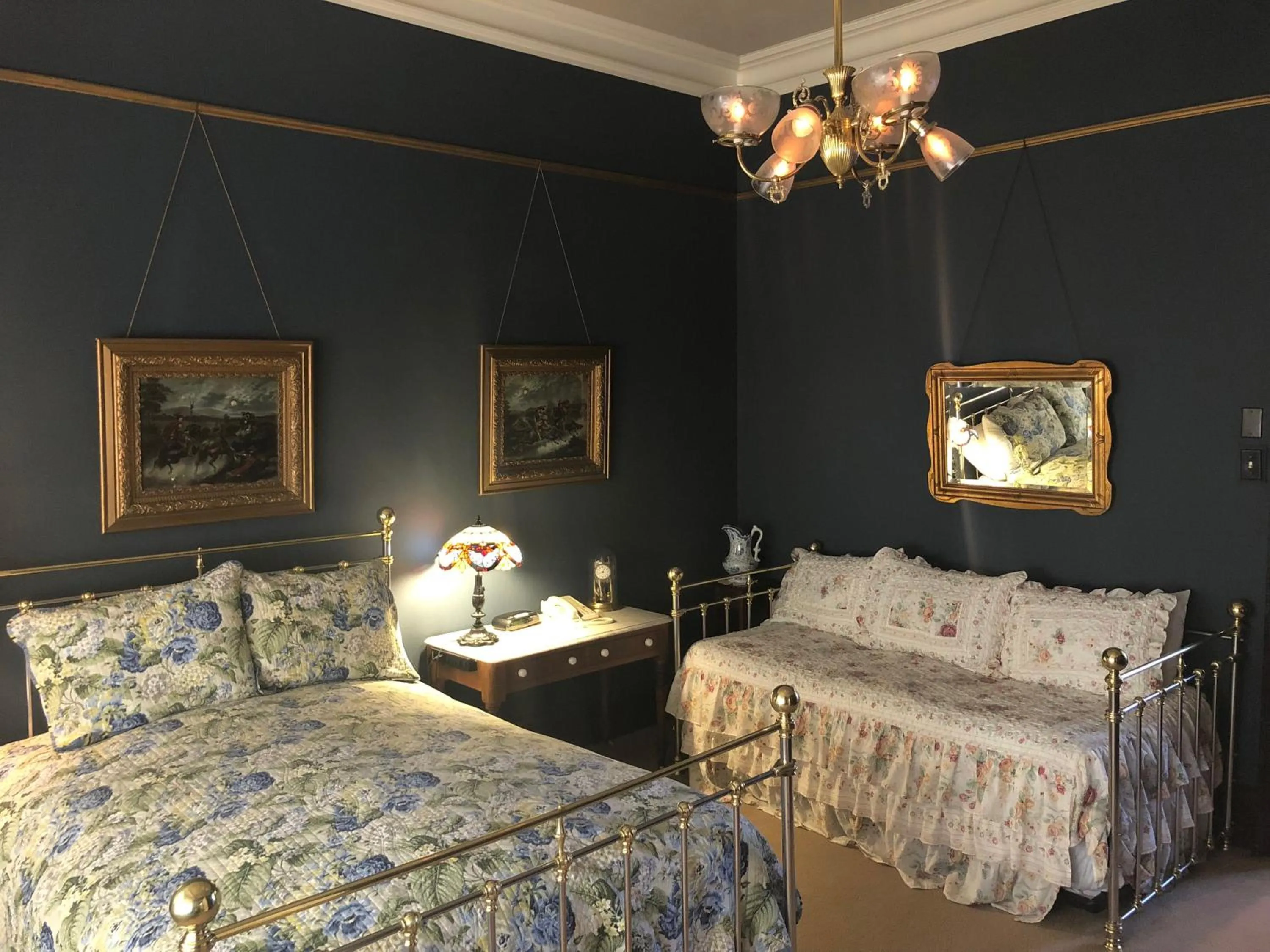 Superior Family Room - single occupancy in Inn San Francisco