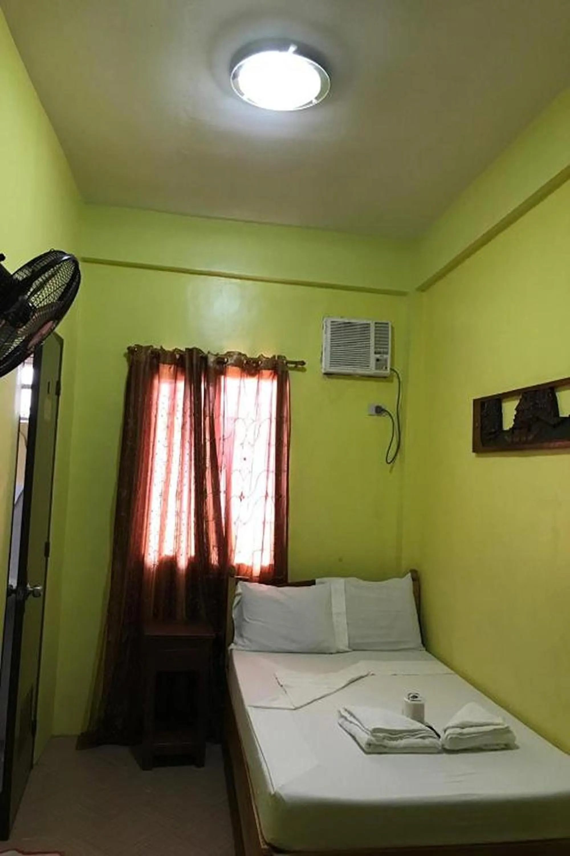 Standard Double Room in Luis Bay Travellers Lodge Coron