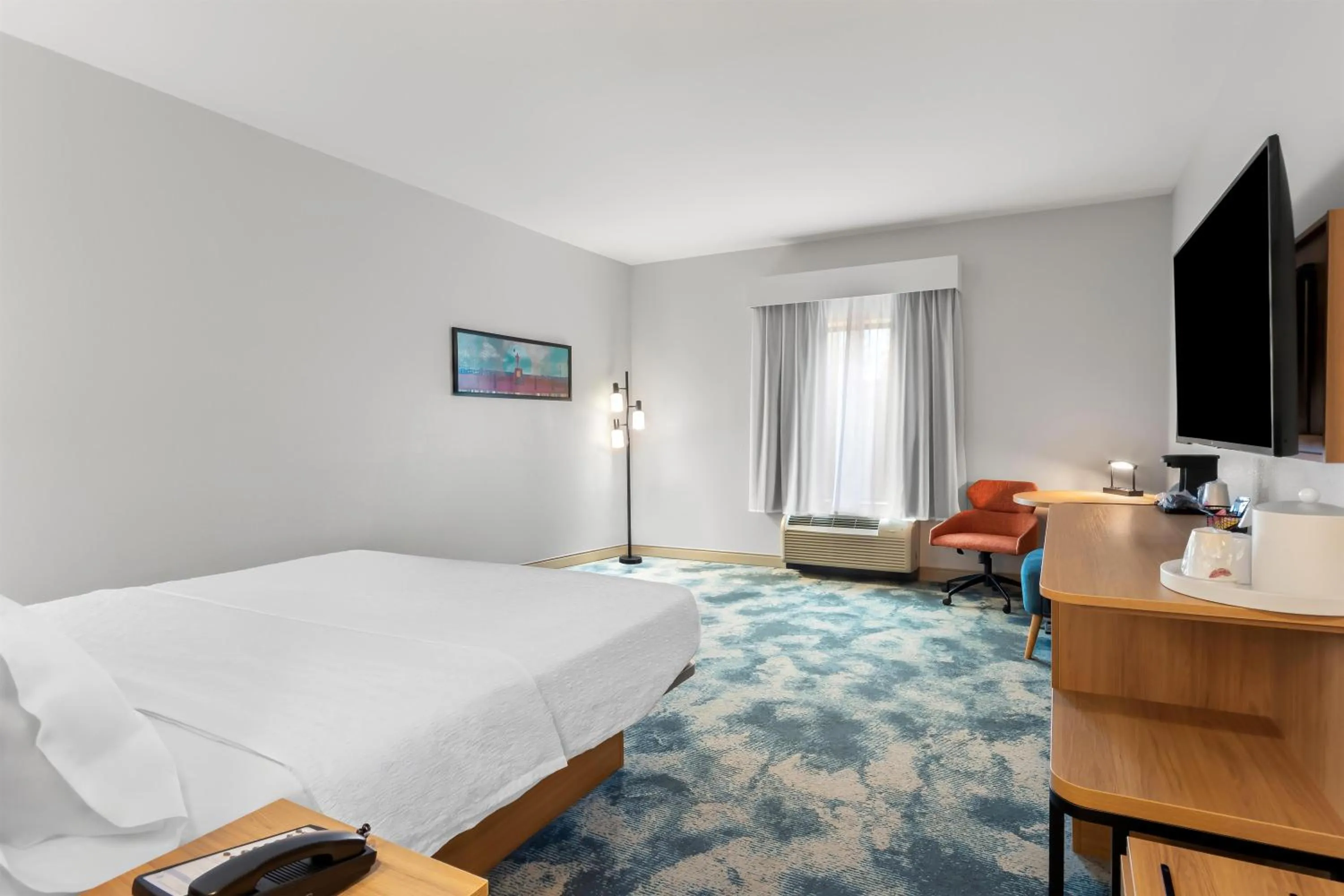 King Room - Non-Smoking in Hampton Inn & Suites Pensacola/I-10 Pine Forest Road