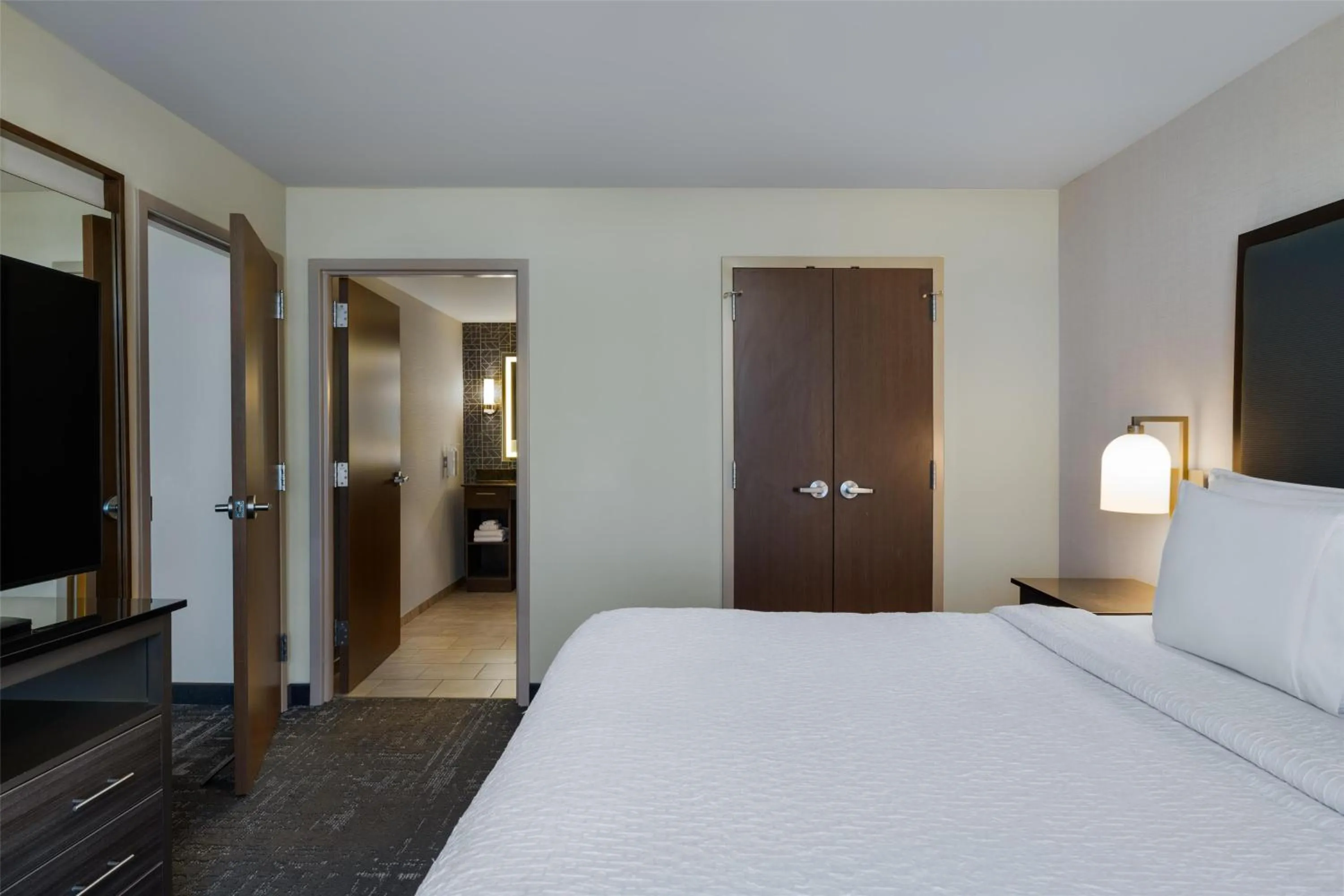 One-Bedroom King Suite - Non-Smoking in Homewood Suites by Hilton Ankeny