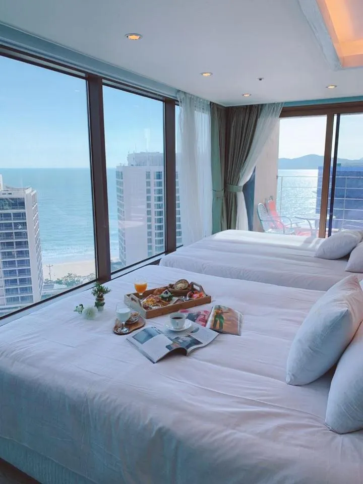 Suite with Terrace and Sea View in Haeundae Marianne Hotel