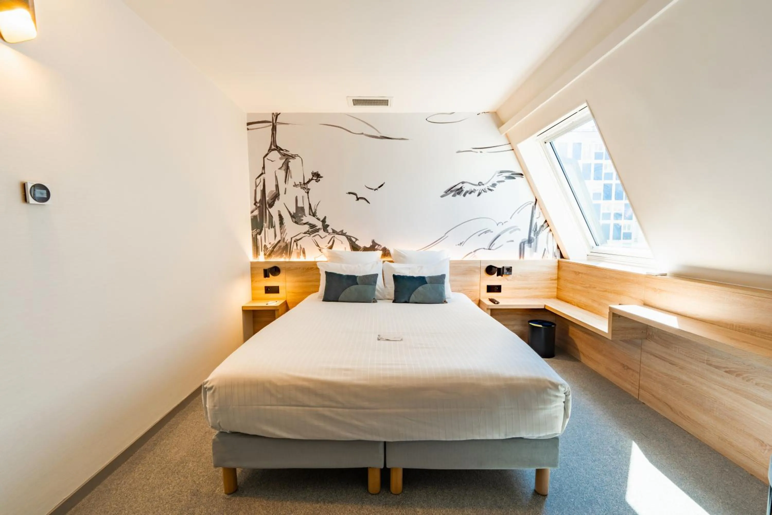 Deluxe Room - Top Floor in GREEN PARK HOTEL PARIS