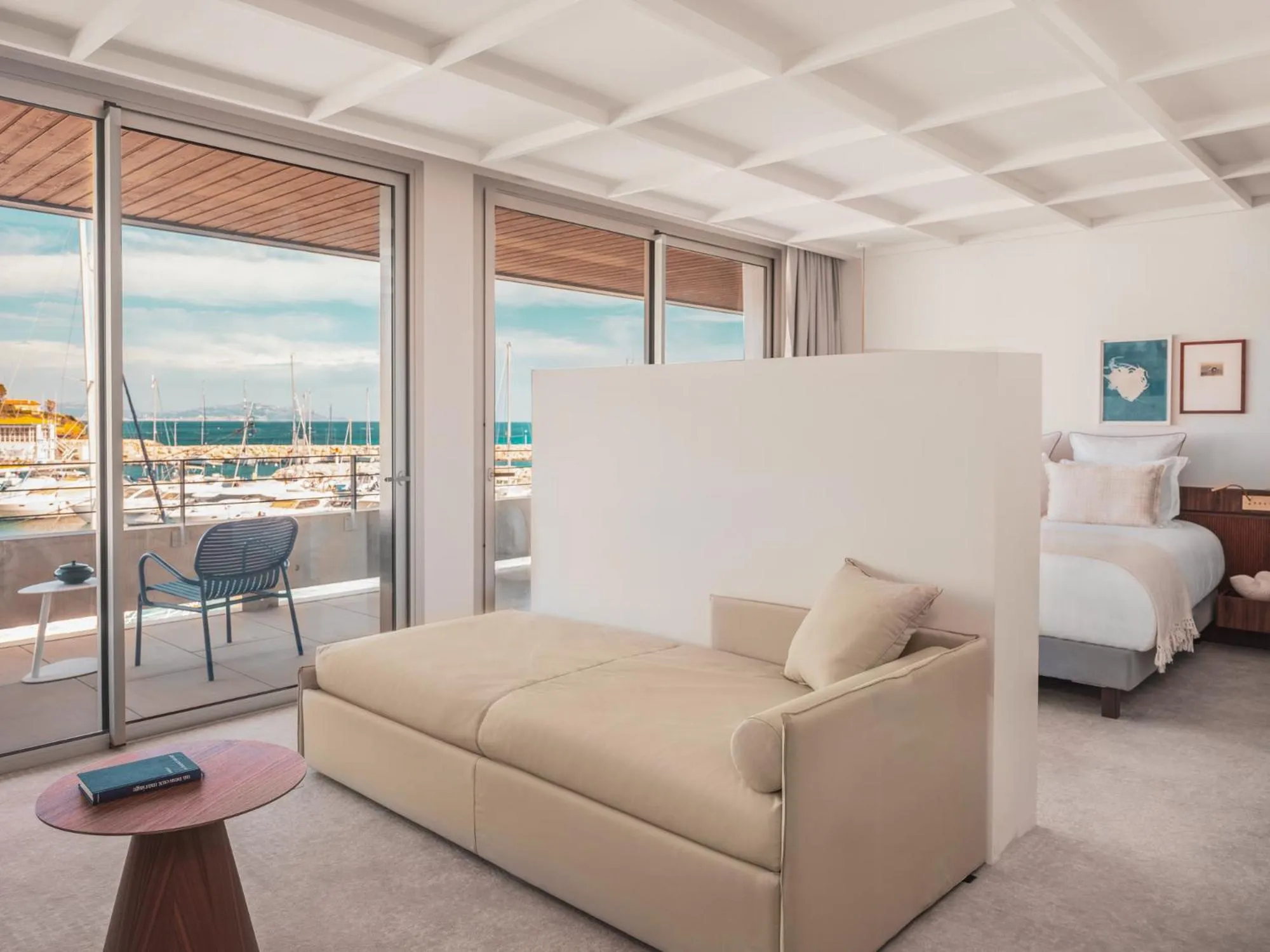 Signature Suite with Balcony and Sea View in Bleu Hôtel & Spa