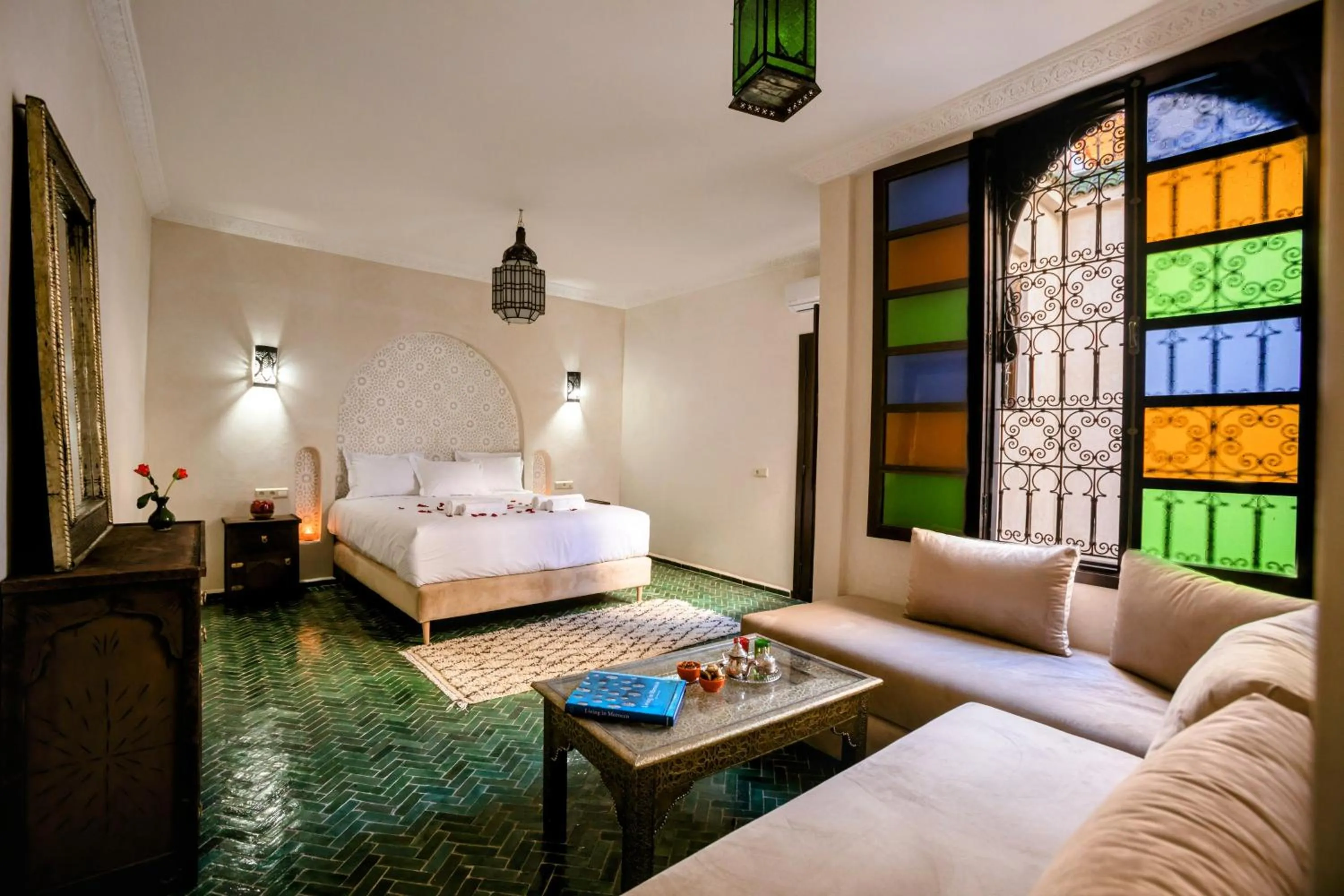 Deluxe King Suite in Riad Zazz