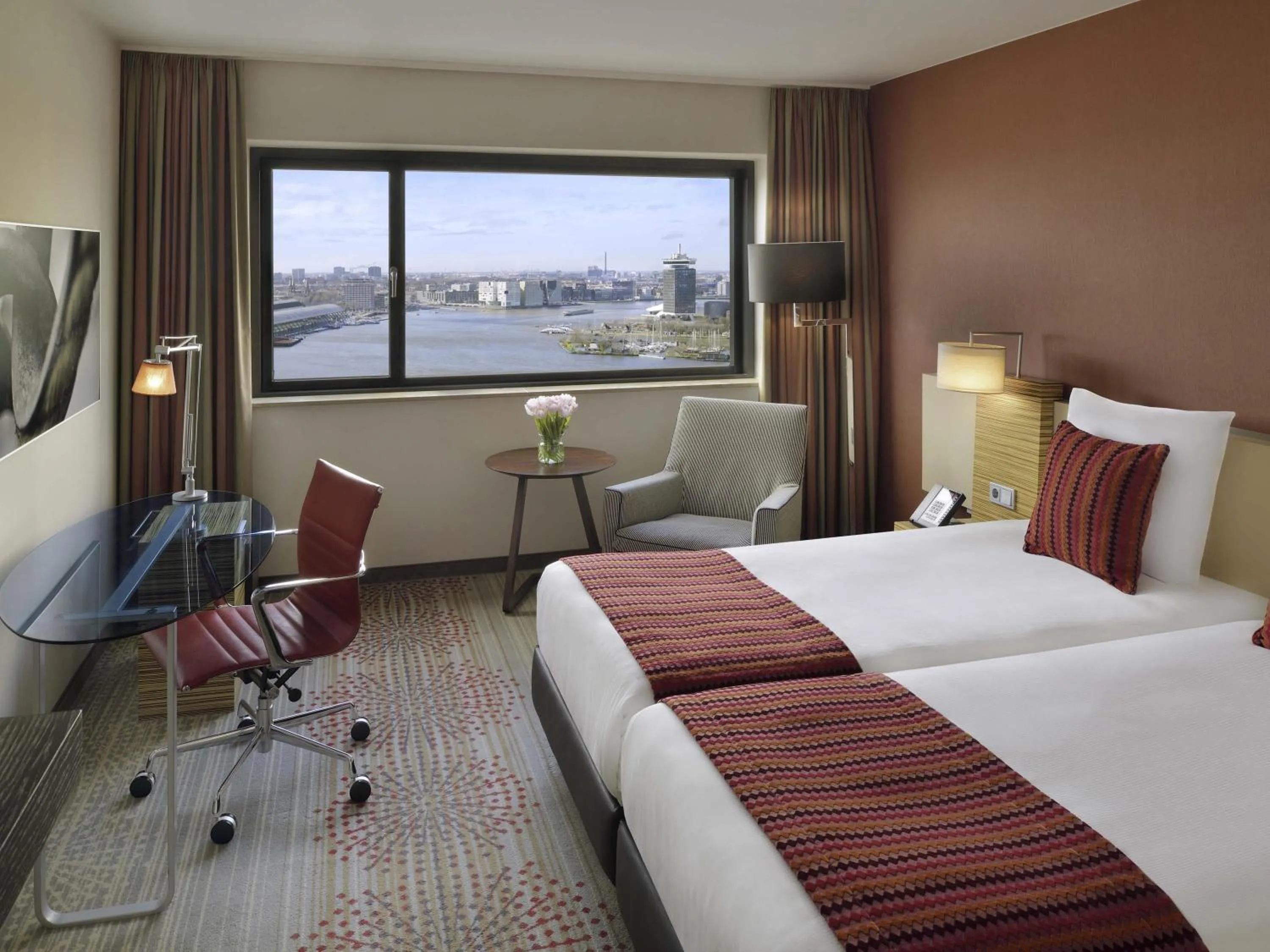 Executive Twin Room with View - single occupancy in Mövenpick Hotel Amsterdam City Centre