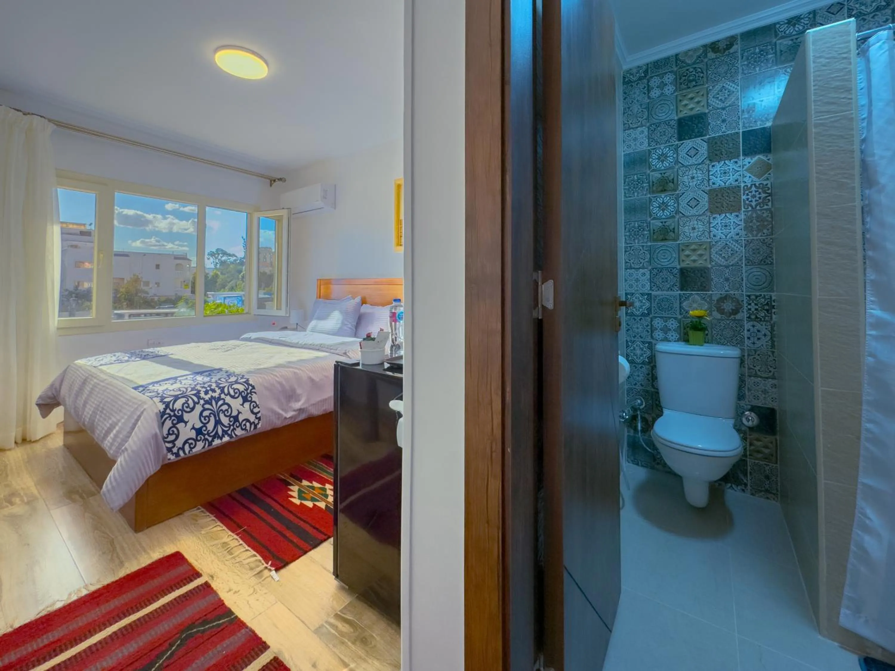 King Room in Royal Crown Hotel Giza Pyramids View