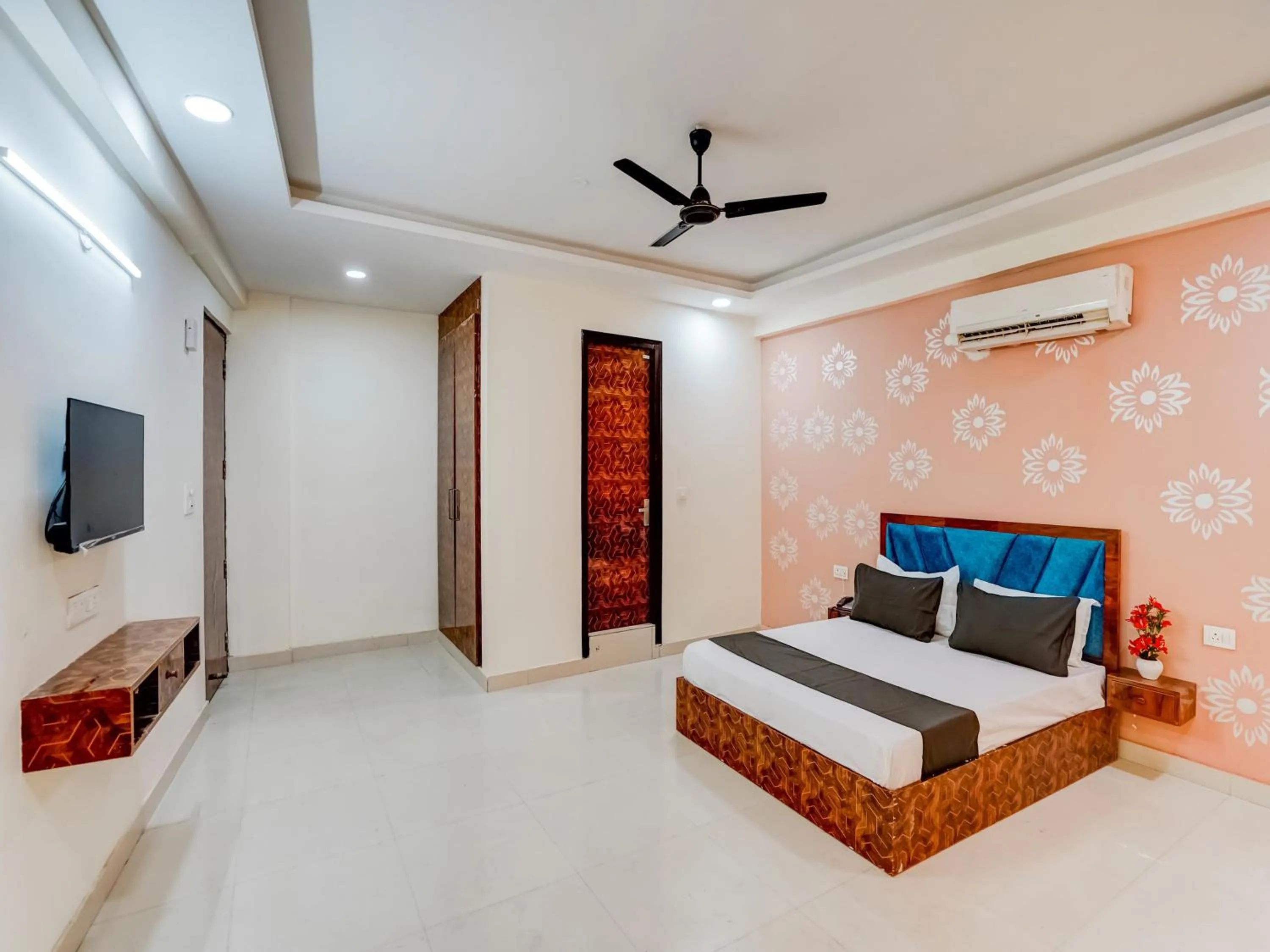 Classic Triple Room - single occupancy in Hotel O The Moon