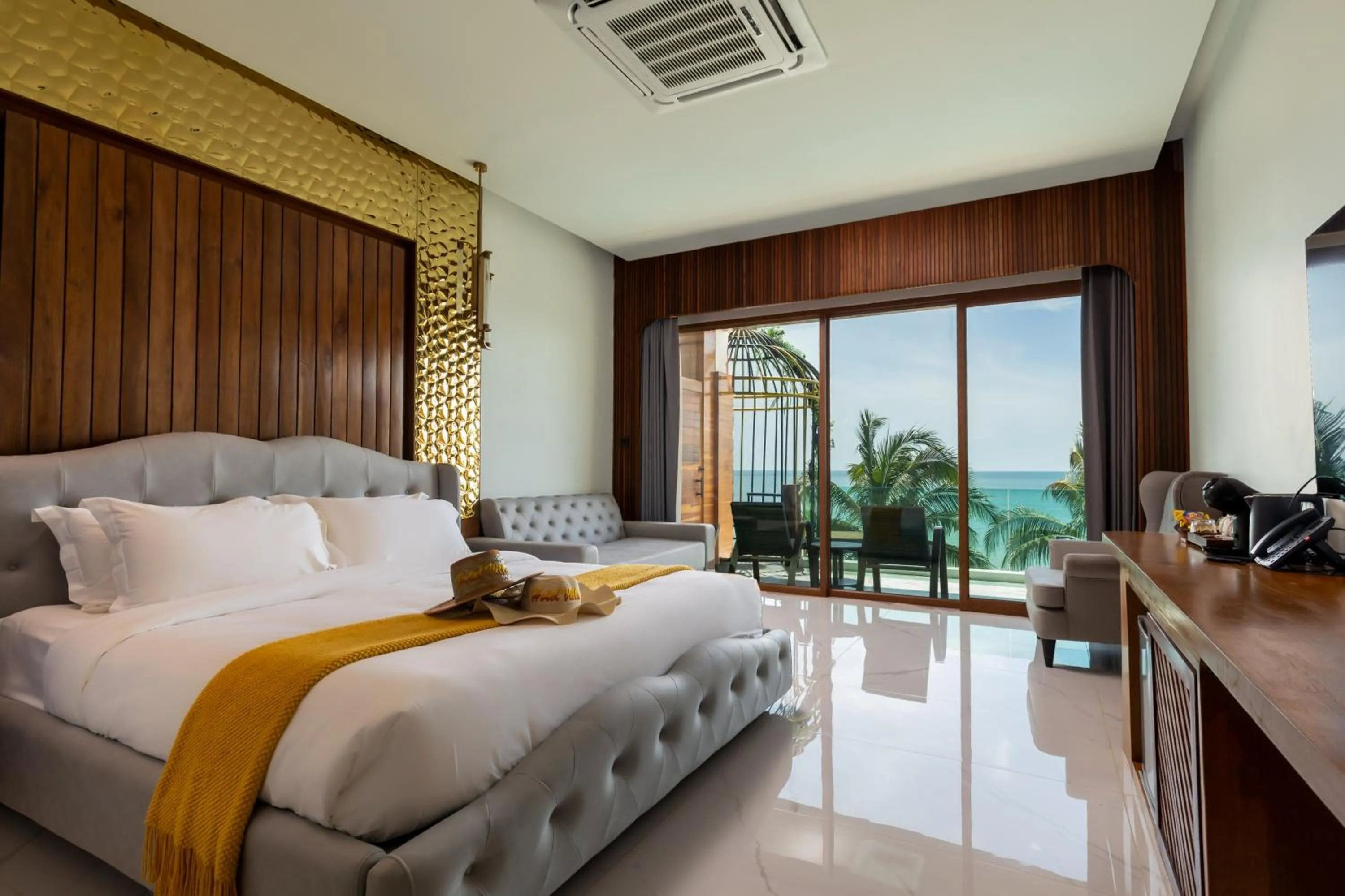 Deluxe Double Room with Pool Access in Hotel Villa AoKhanom Beachfront