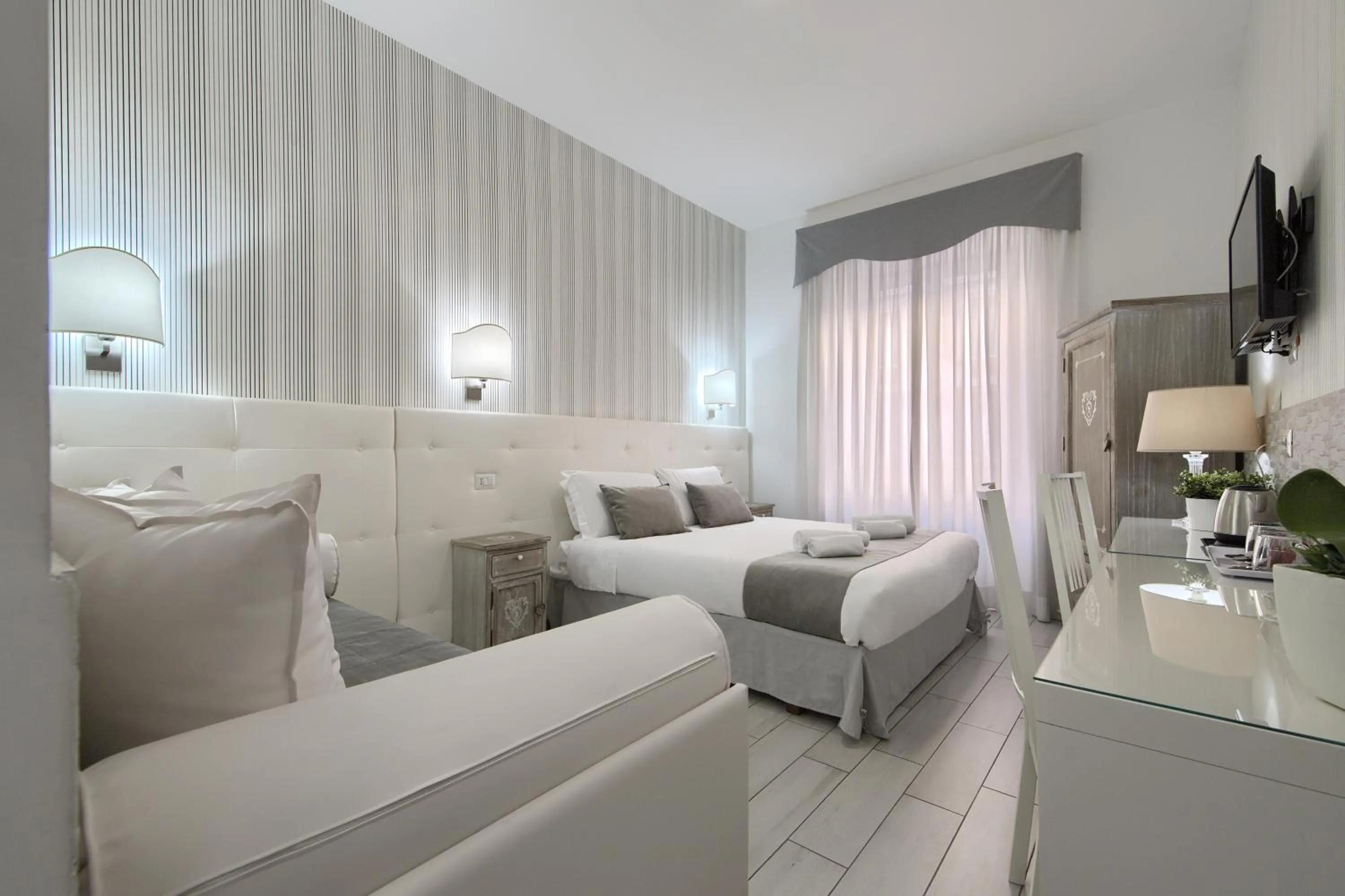 Double Room in Vatican's Roof