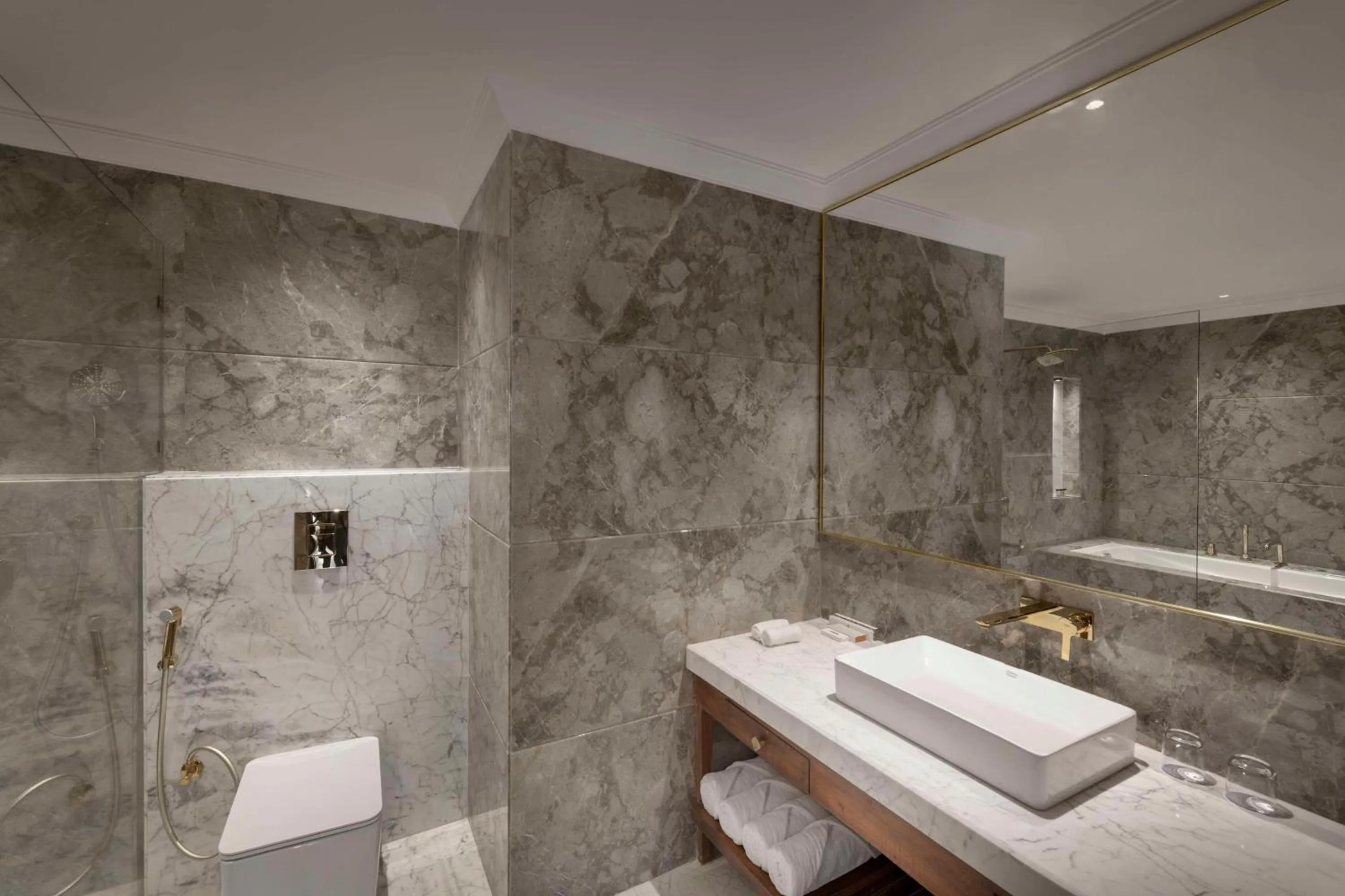 Executive Suite in Jasraj Palace Yavatmal Hotel, a member of Radisson Individuals