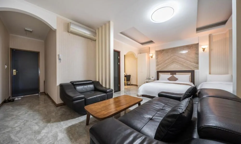 Superior Twin Room in Ansan Seowon Tourist Hotel