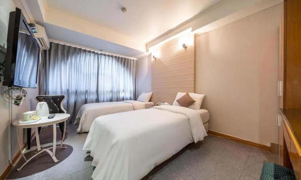 Deluxe Twin Room in Ansan Seowon Tourist Hotel