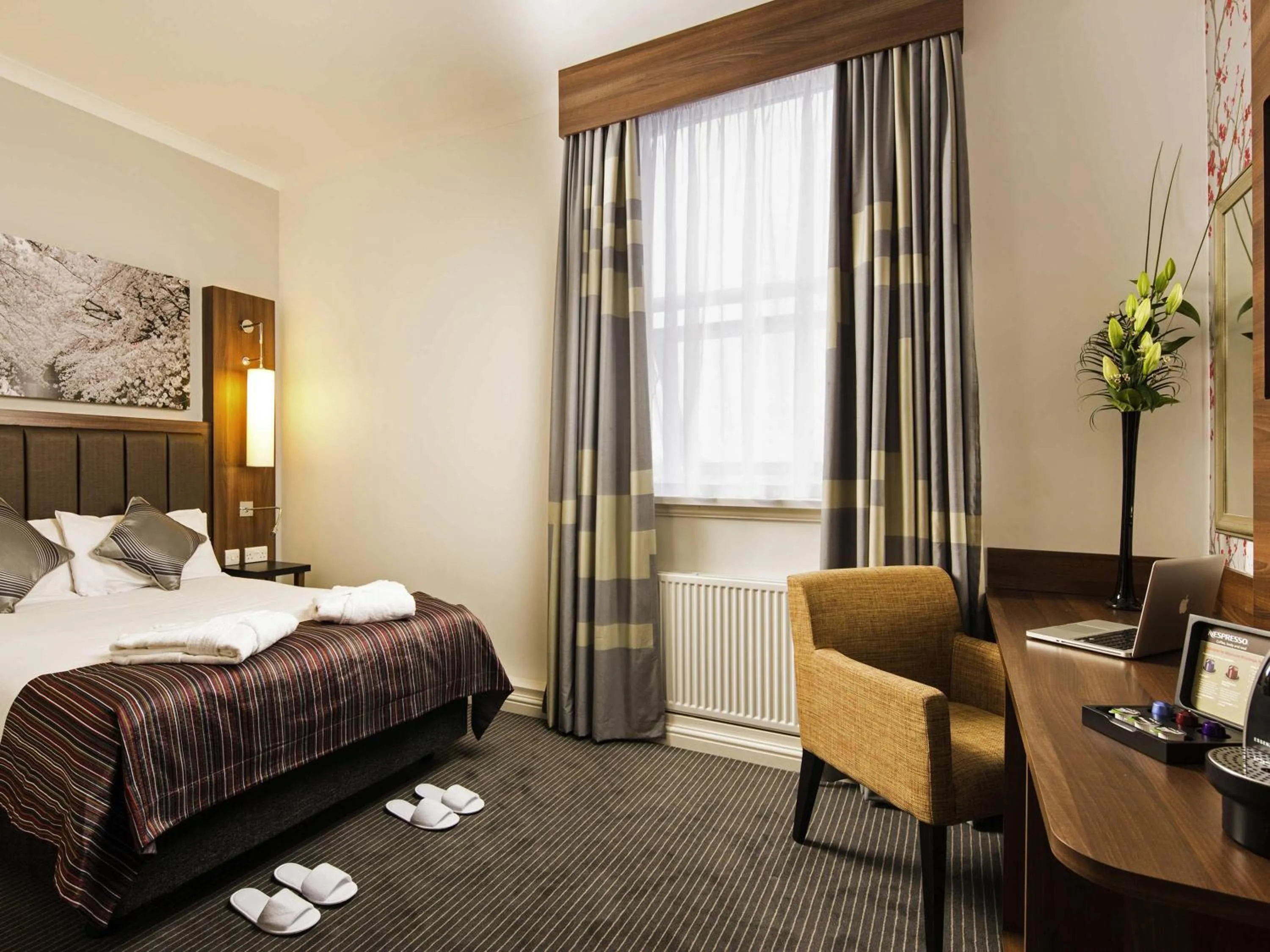 Superior Double Room in Mercure Darlington King's Hotel