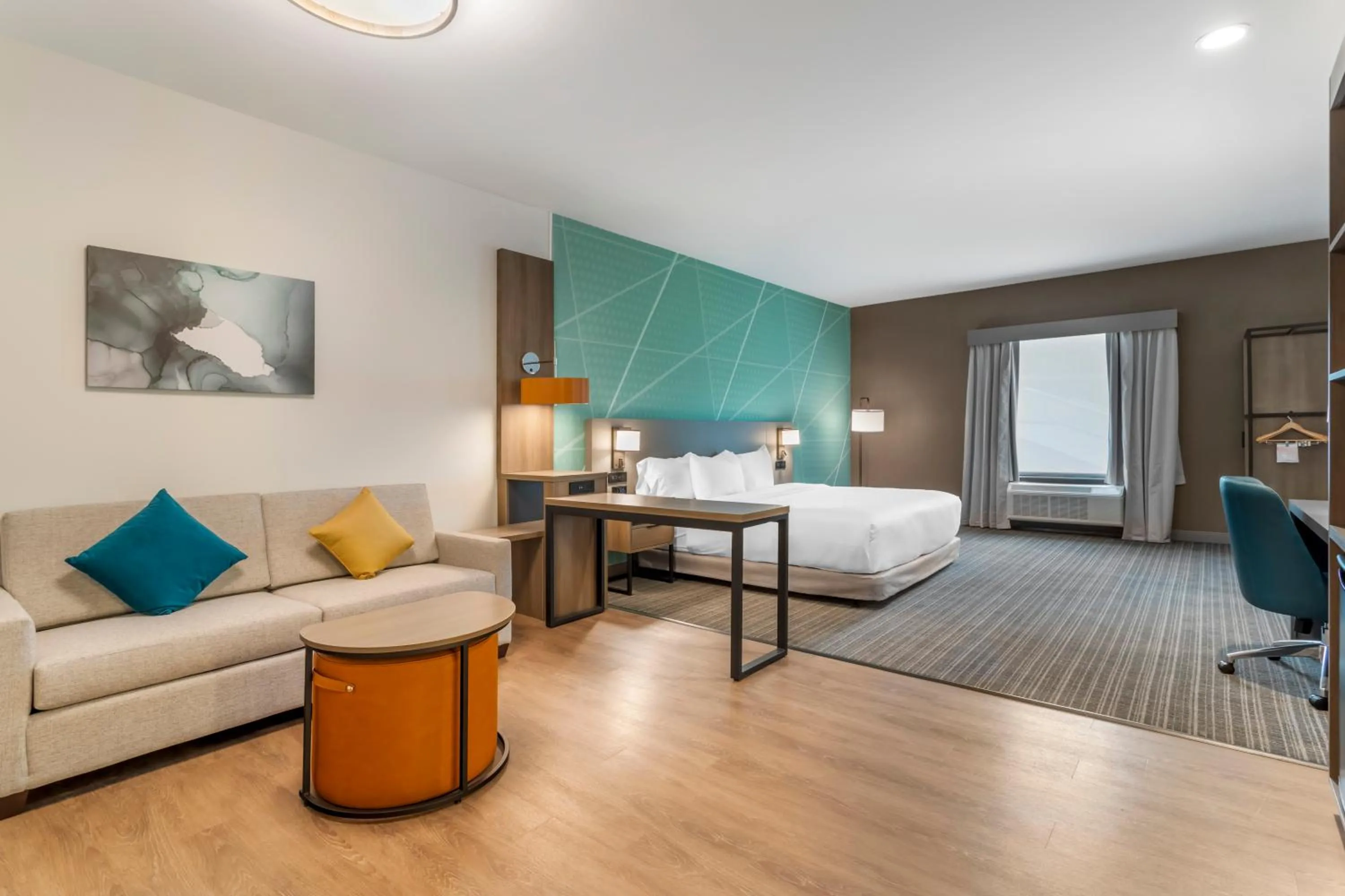 King Studio in Comfort Suites Gatlinburg Downtown-Convention Center