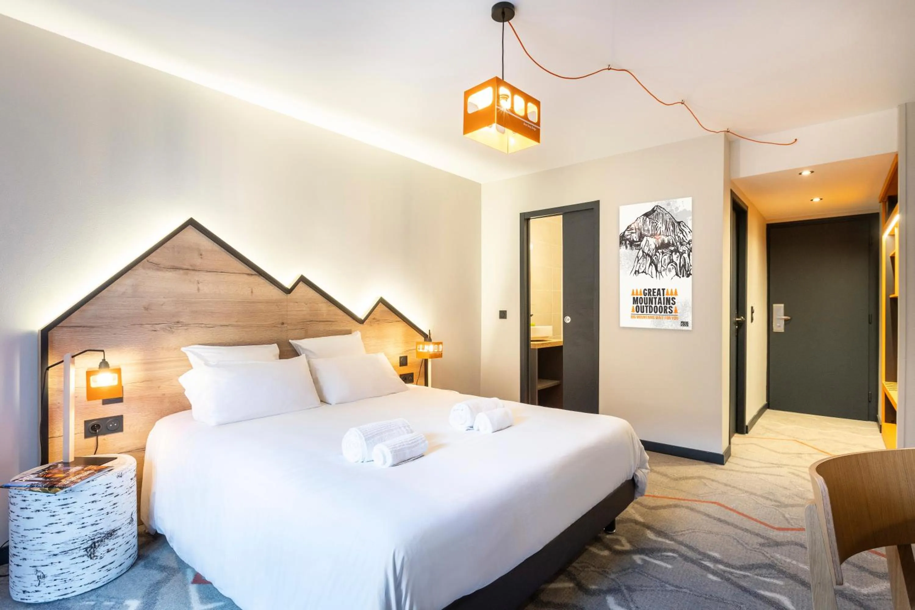 Deluxe Double or Twin Room with Garden View in Hotel Base Camp Lodge - Albertville