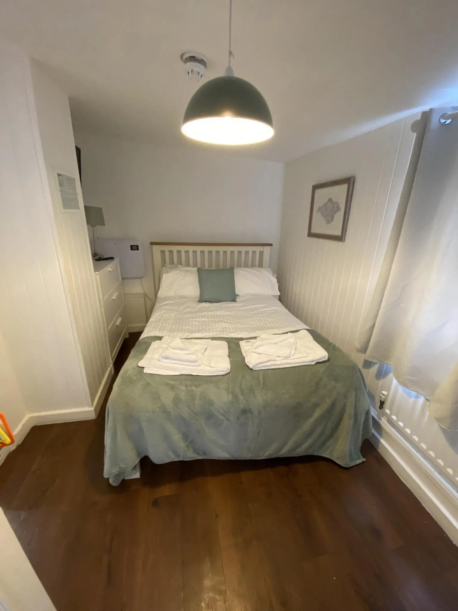 Standard Double Room in Wheatsheaf Hotel