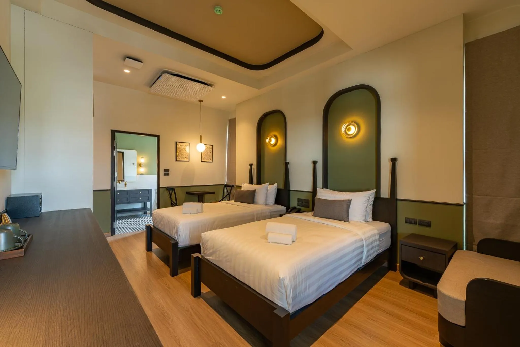 Standard Twin Room in Shamrock Chiangmai Hotel-Adult Only