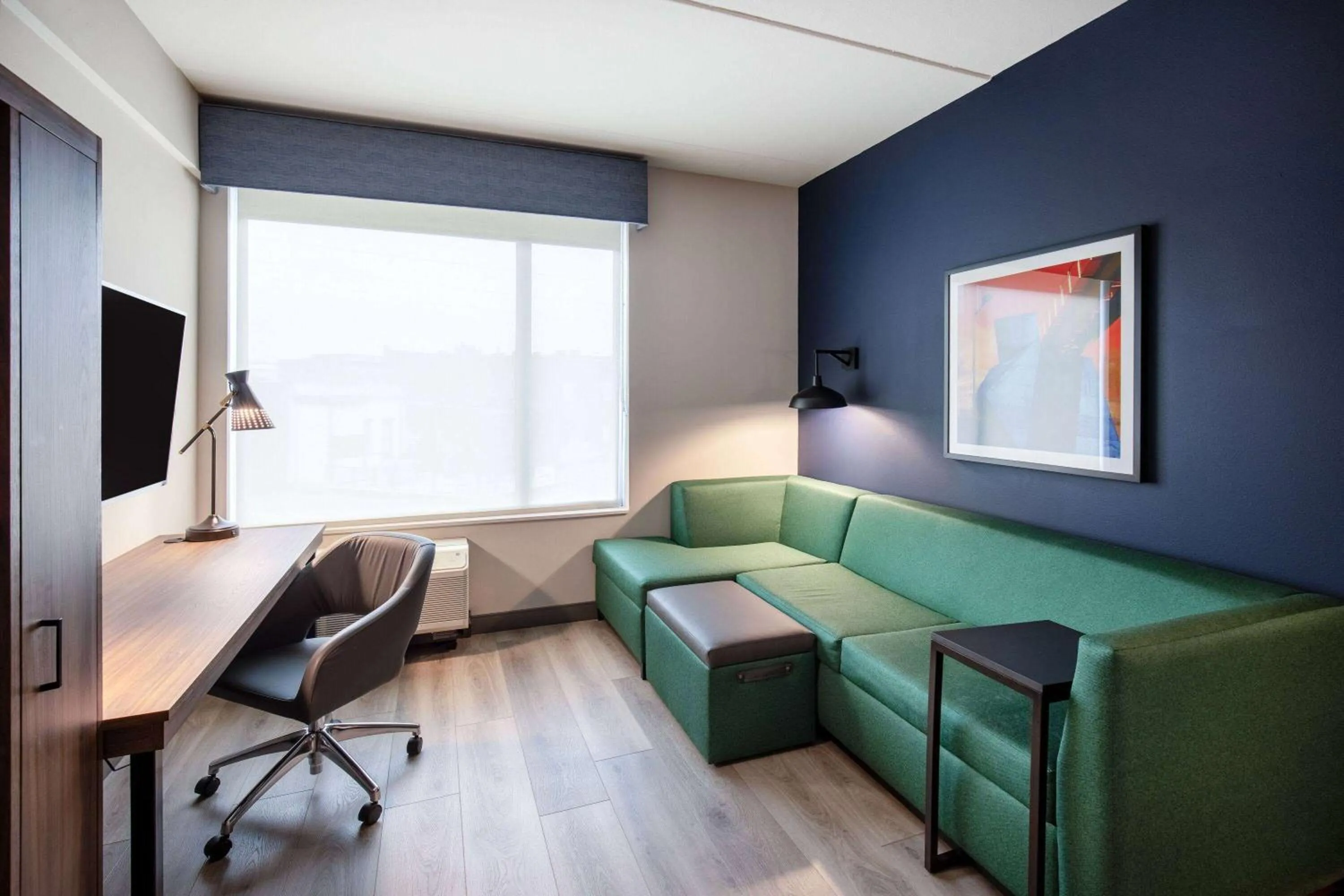 Executive King Room - Non-Smoking in La Quinta Inn & Suites by Wyndham Chattanooga Downtown/South