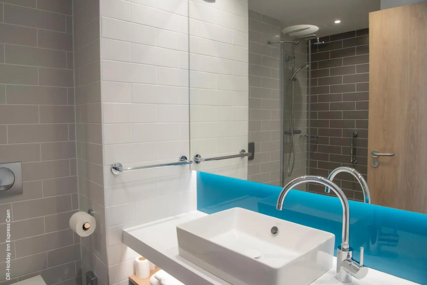 Standard Queen Room - Free Breakfast in Holiday Inn Express Caen Epron by IHG