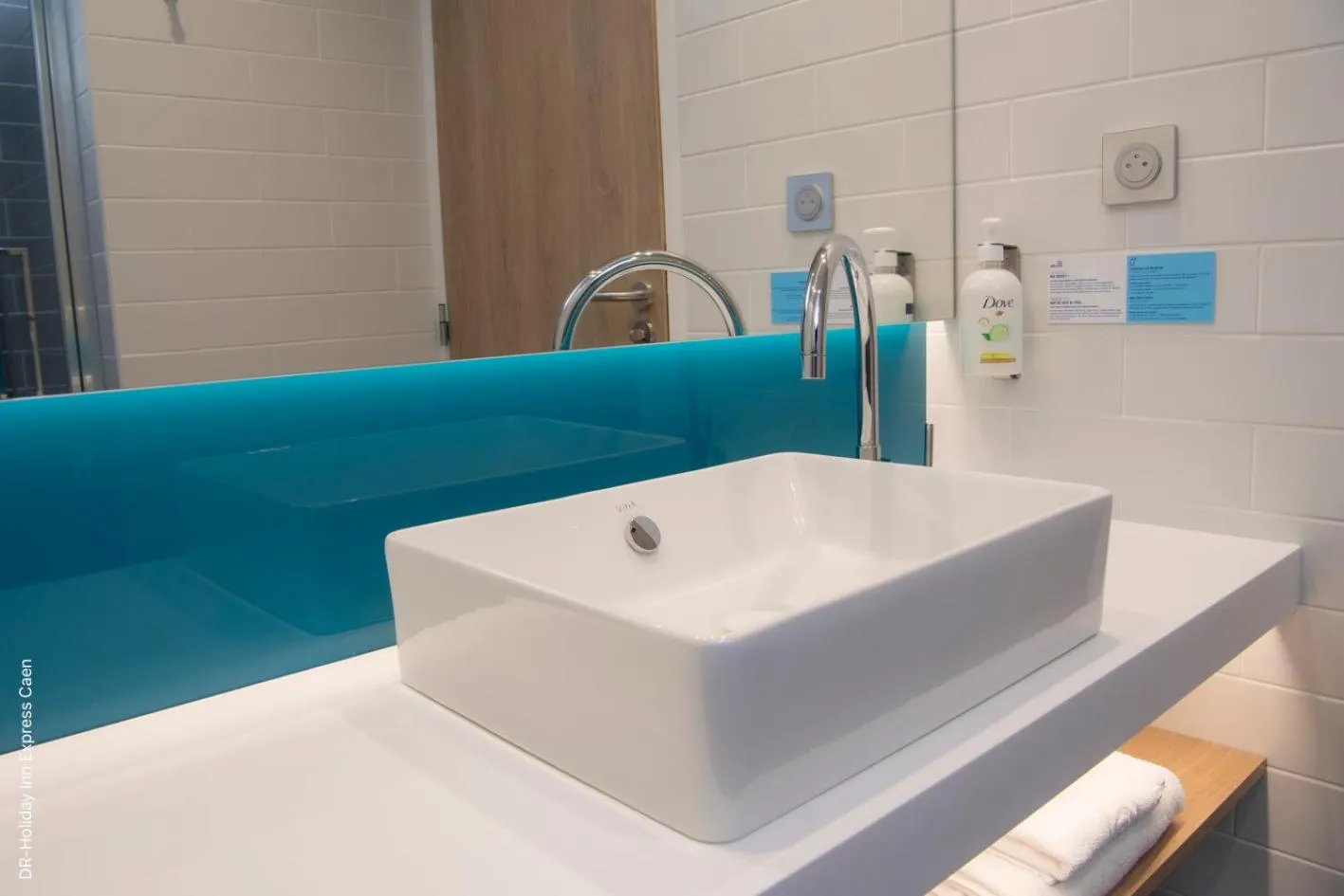 Standard Twin Room - Free Breakfast in Holiday Inn Express Caen Epron by IHG