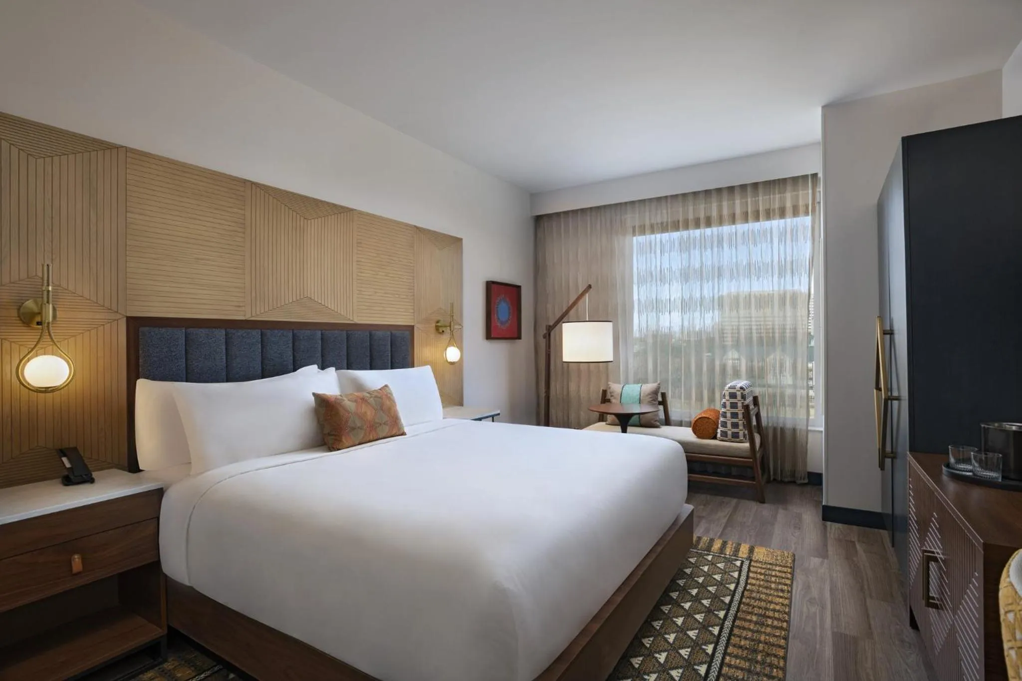 Standard King Room with Canal View in Hotel Indigo Irving - Las Colinas by IHG