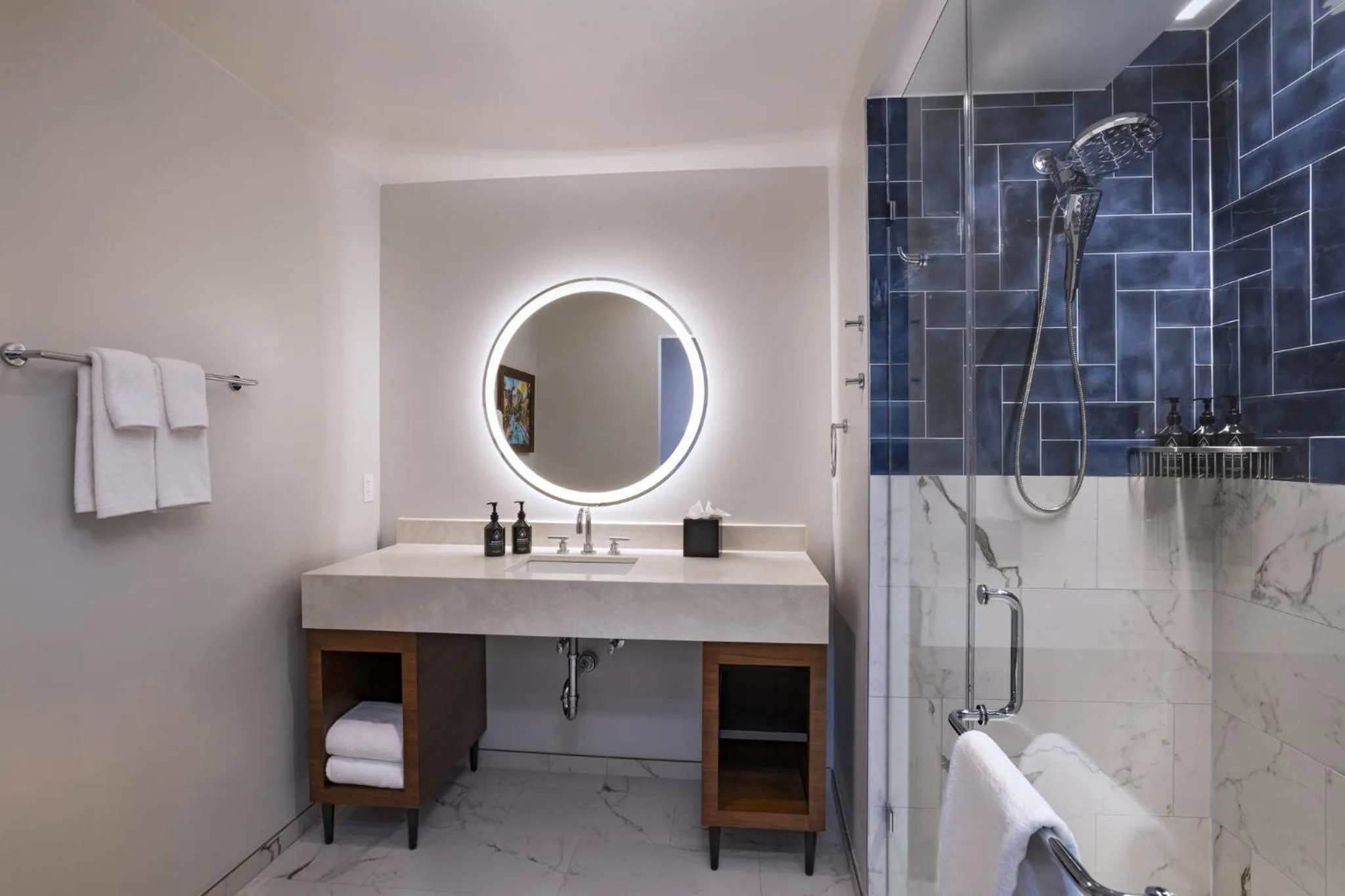 Standard King Room in Hotel Indigo Irving - Las Colinas by IHG