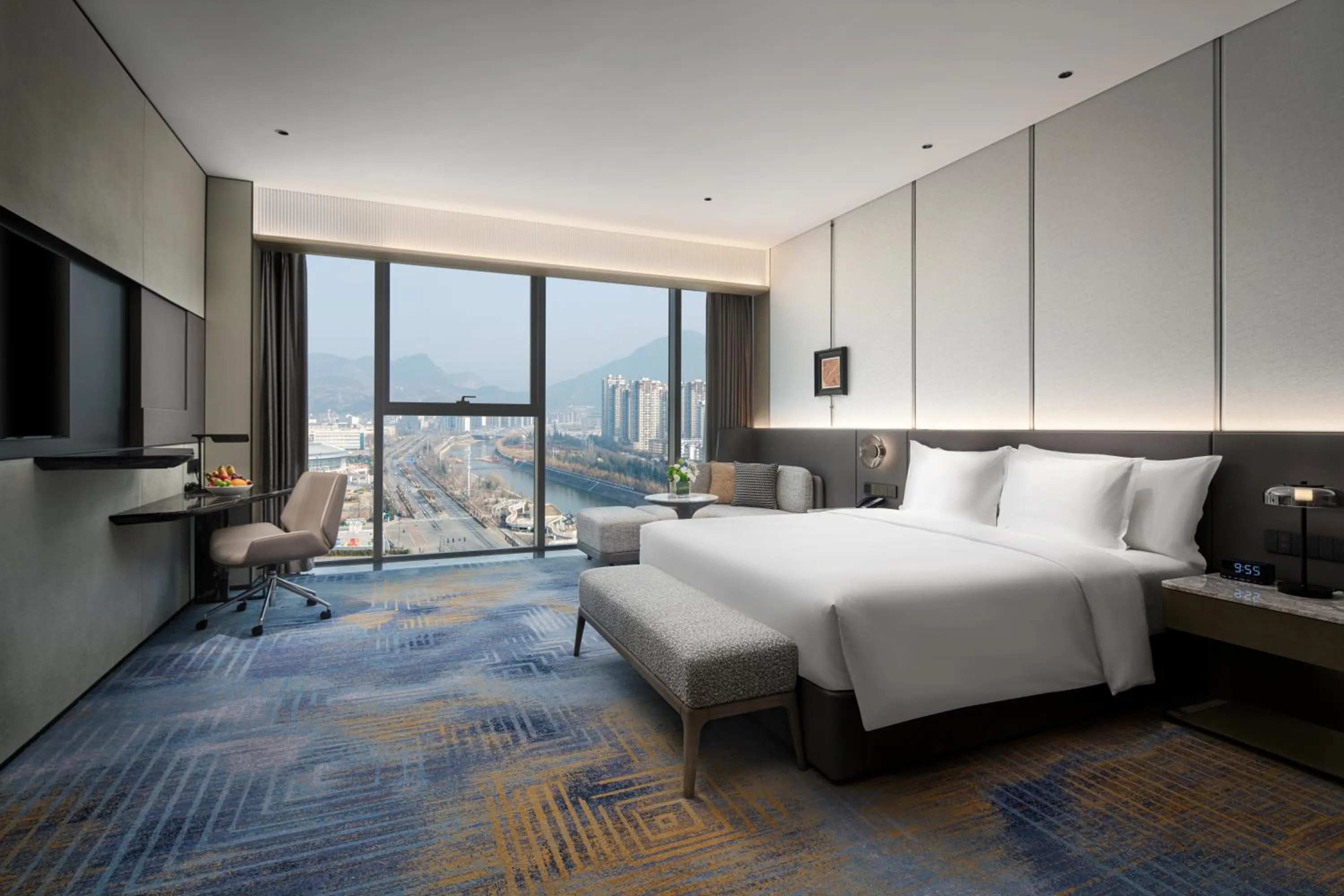 Premium King Room in Crowne Plaza Shangluo, an IHG Hotel