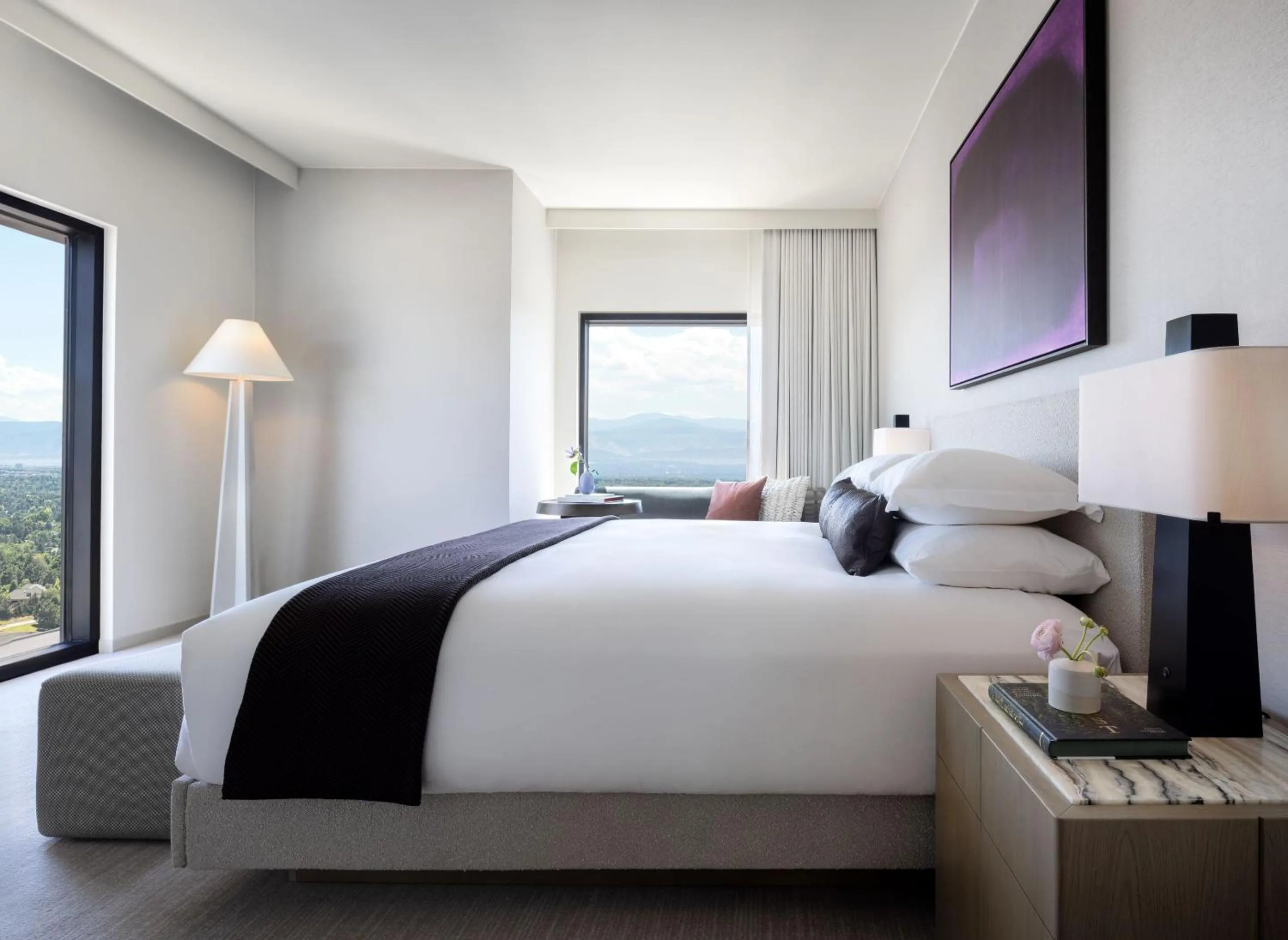 Premium King Corner Room with Mountain View in Kimpton Claret Hotel by IHG