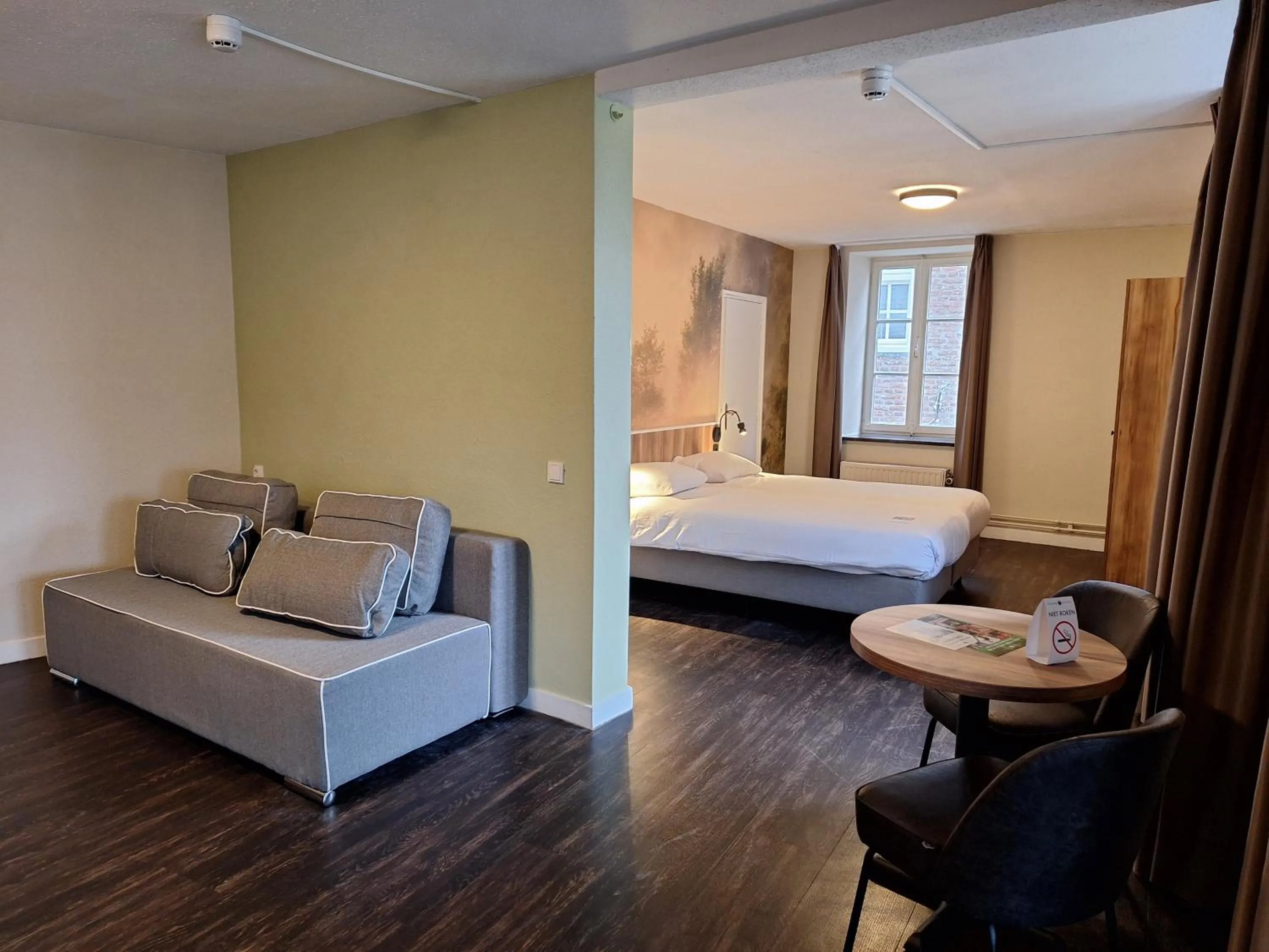 Family Room in Fletcher Hotel La Ville Blanche