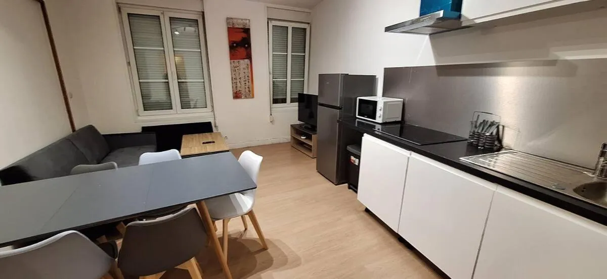 Deluxe Family Room in hôtel- restaurant le Saint Quentin