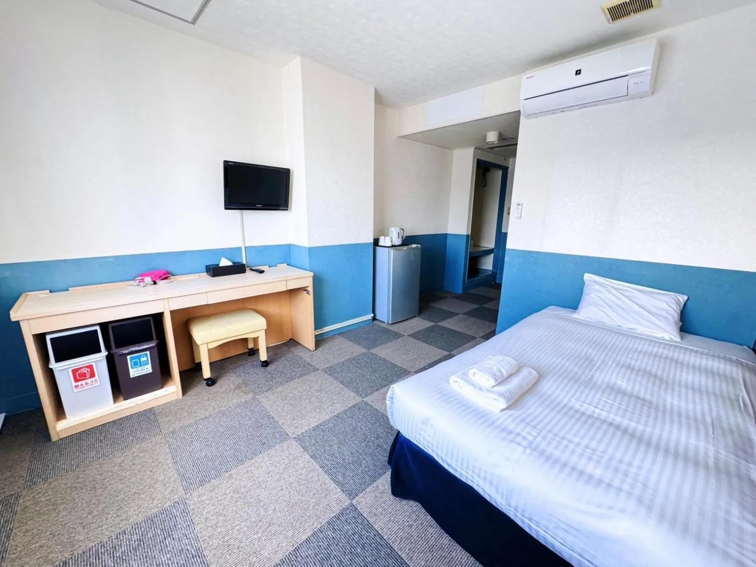 Single Room - single occupancy - Smoking (E-Cigarets Only) in Hotel Orox