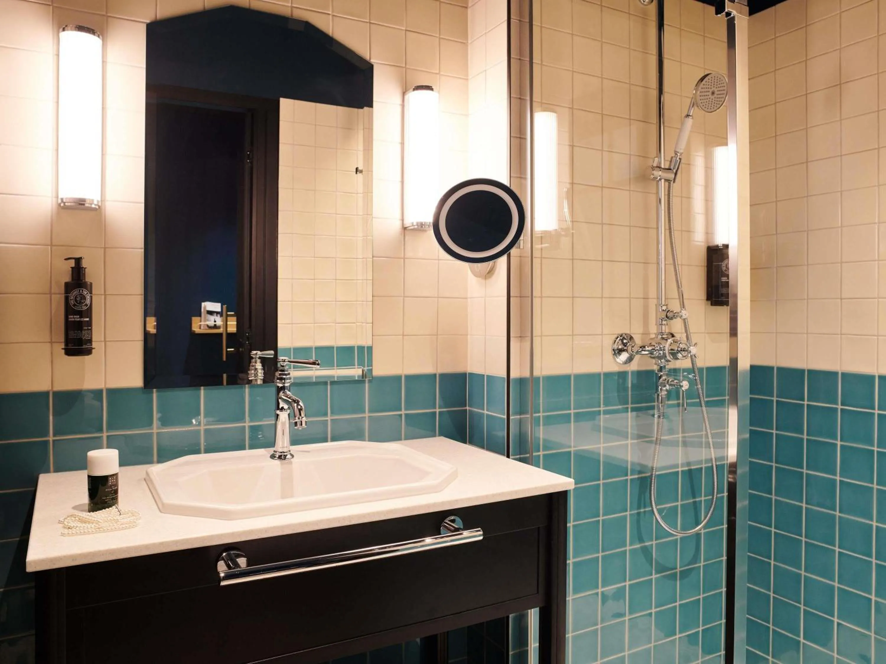 Classic Twin Room in Square Lodge Hotel Accor - La Roche-sur-Yon