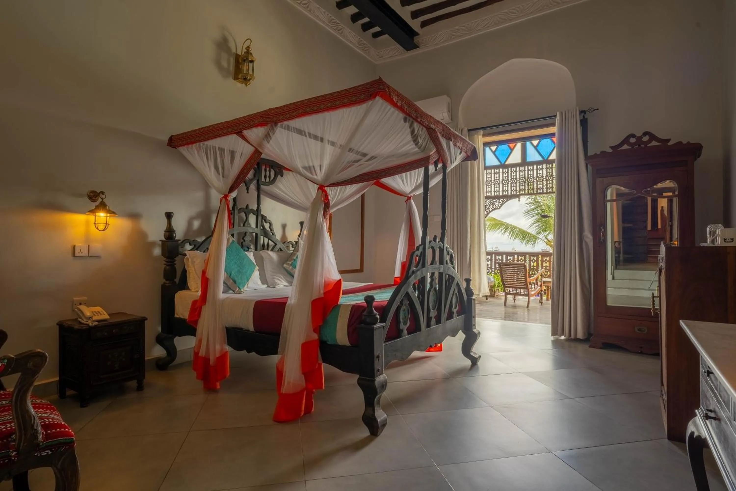 Superior Suite with Sea View in Mizingani Seafront Hotel