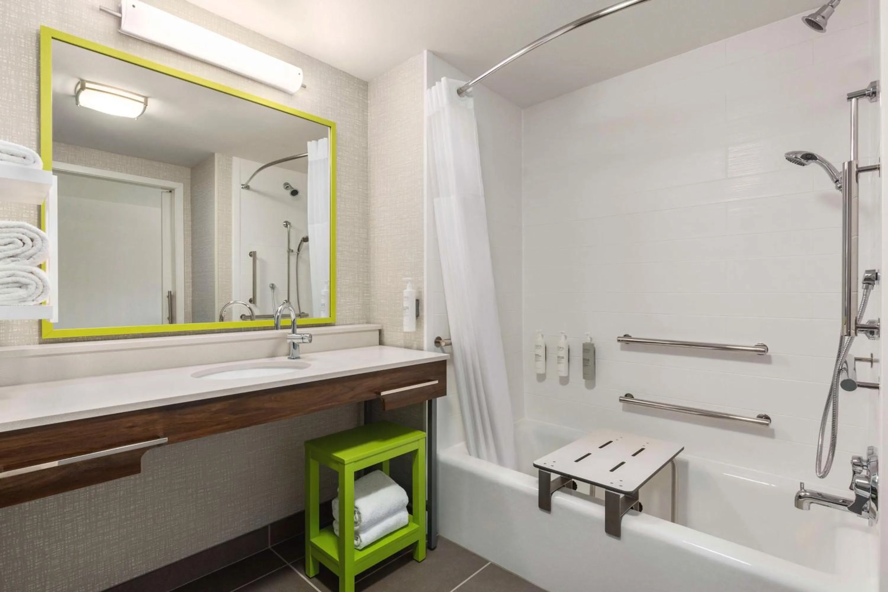 Queen Room with Two Queen Beds and Roll-In Shower - Mobility and Hearing Access in Hampton Inn & Suites Oroville