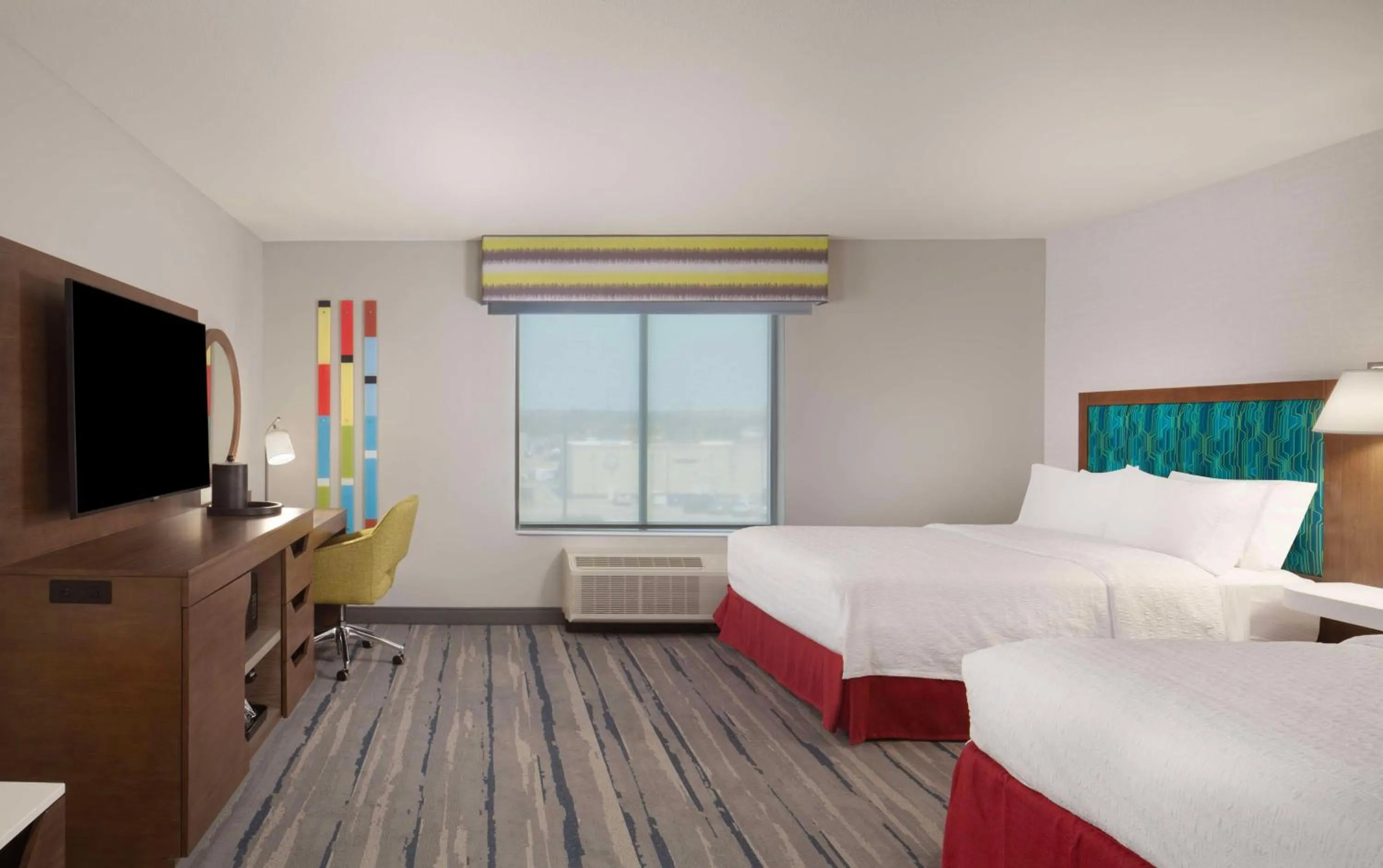 Queen Room with Two Queen Beds and Bath Tub - Mobility Access in Hampton Inn Ogallala