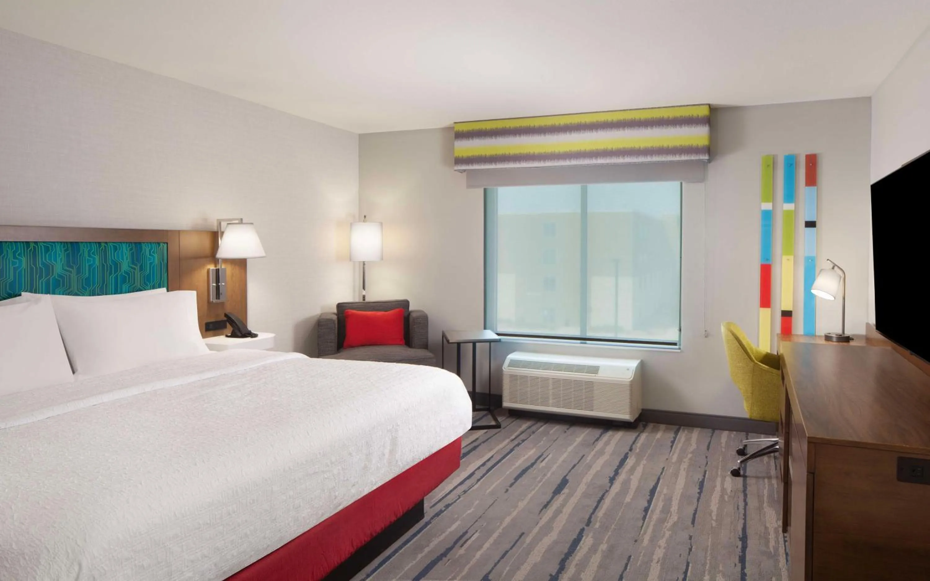 King Room with Fridge and Microwave in Hampton Inn Ogallala