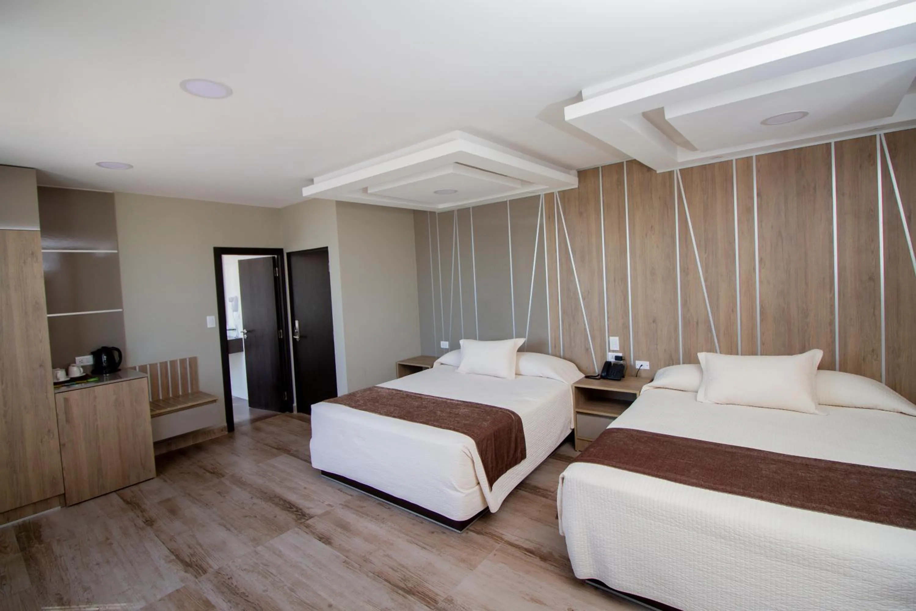 Twin Room in Hotel Sirari By Regina