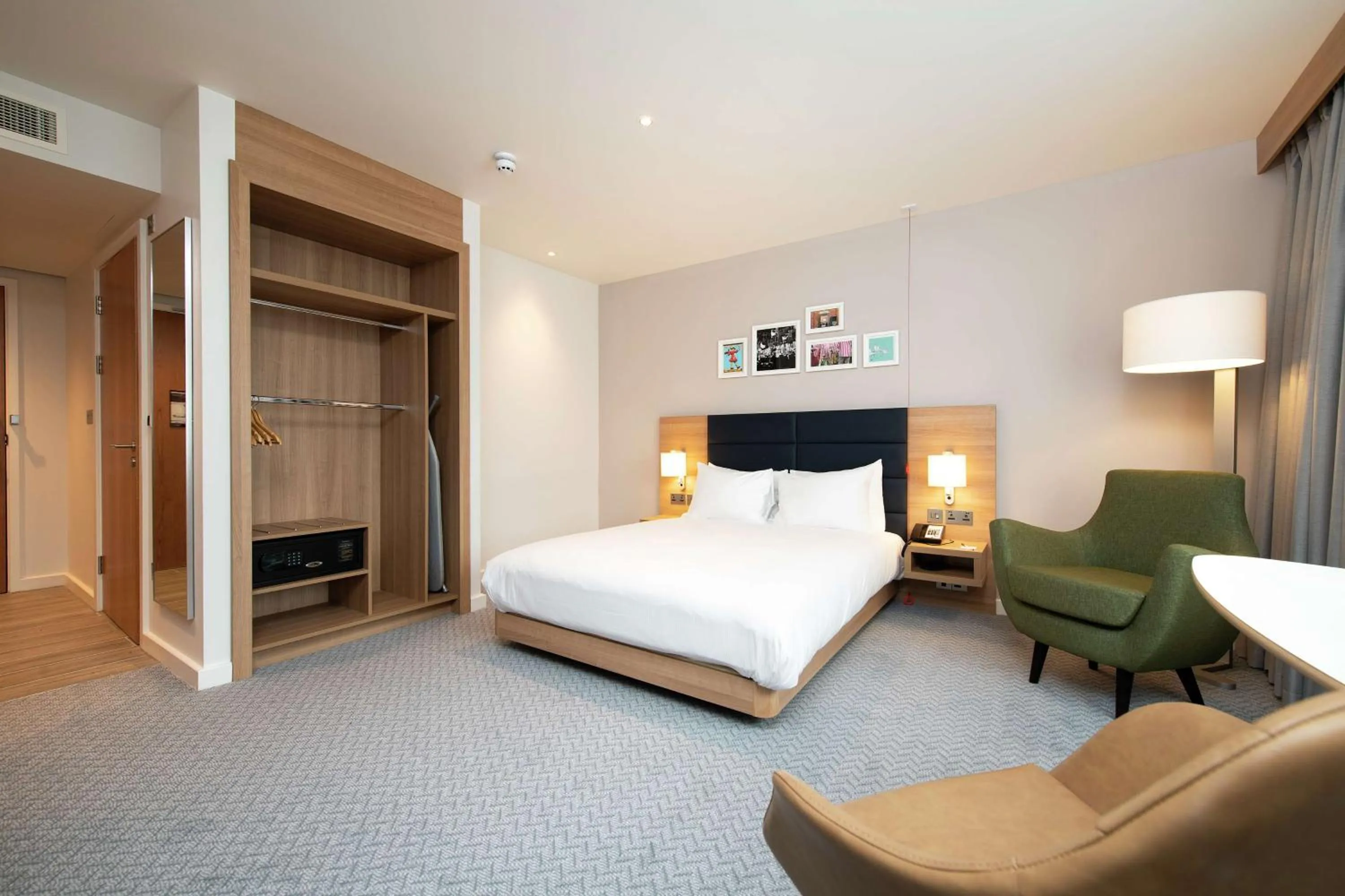 Queen Room - Mobility Access in Hilton Garden Inn Abingdon Oxford