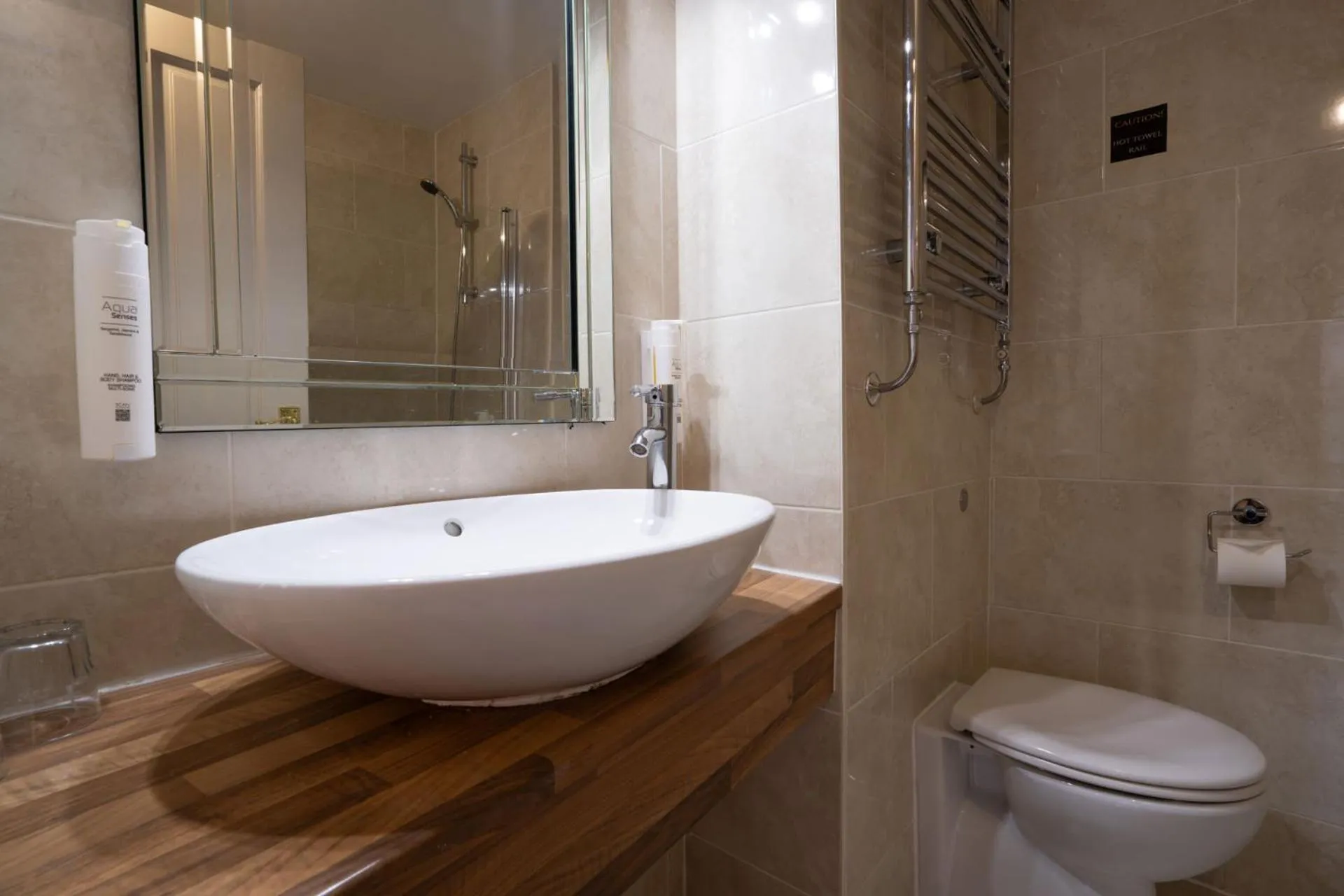 Family Room in Hollin House Hotel